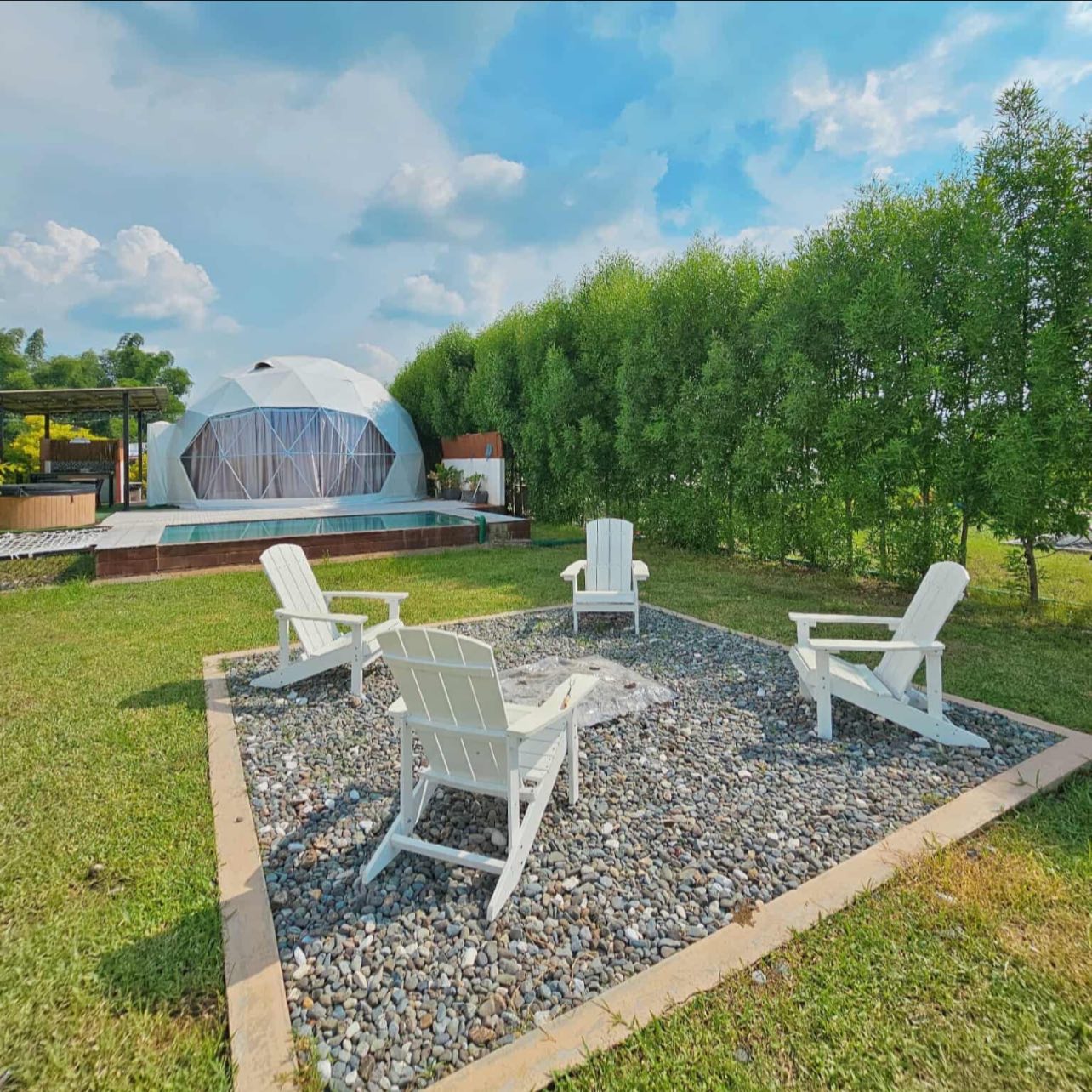 Kalinaya Dome Glamping Facebook ad: ๐ง๐ต๐ฒ ๐บ๐ผ๐๐ ๐ฟ๐ผ๐บ๐ฎ๐ป๐๐ถ๐ฐ ๐ด๐ฒ๐๐ฎ๐๐ฎ๐ ๐๐ฒโ๐๐ฒโฆ