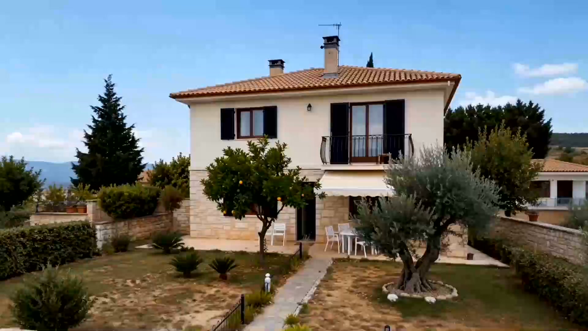 Bazaraki.com Cyprus Facebook ad: Discover Homes for Sale