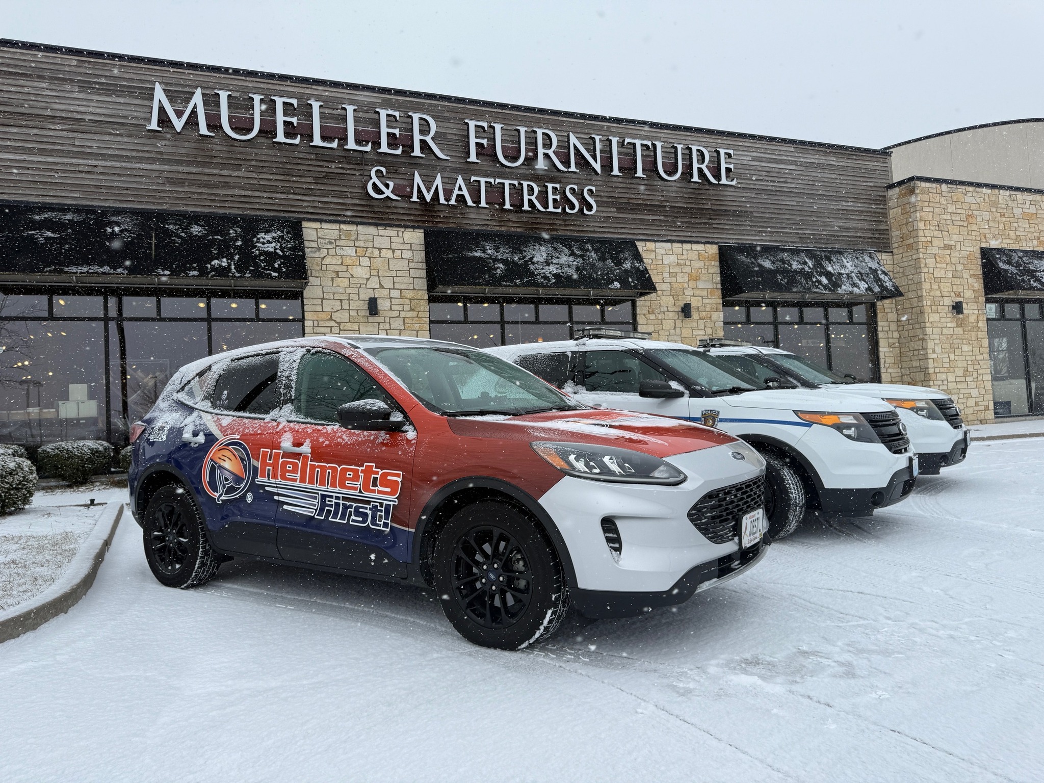 Mueller Furniture & Mattress Warehouse Showroom Facebook ad: 𝐈𝐓 𝐒𝐓𝐀𝐑𝐓𝐒 𝐍𝐎𝐖