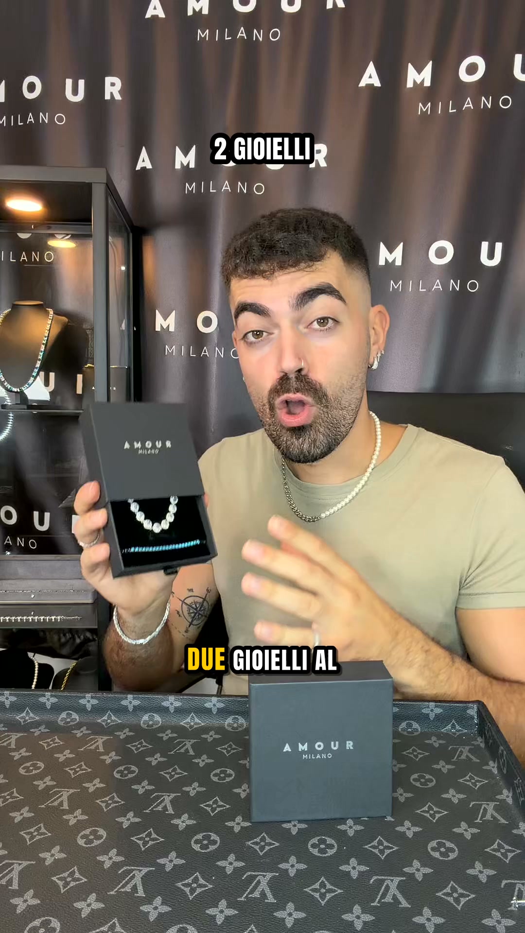 Amour Milano Facebook ad: 2 gioielli al prezzo di 1 · il 2° è gratis