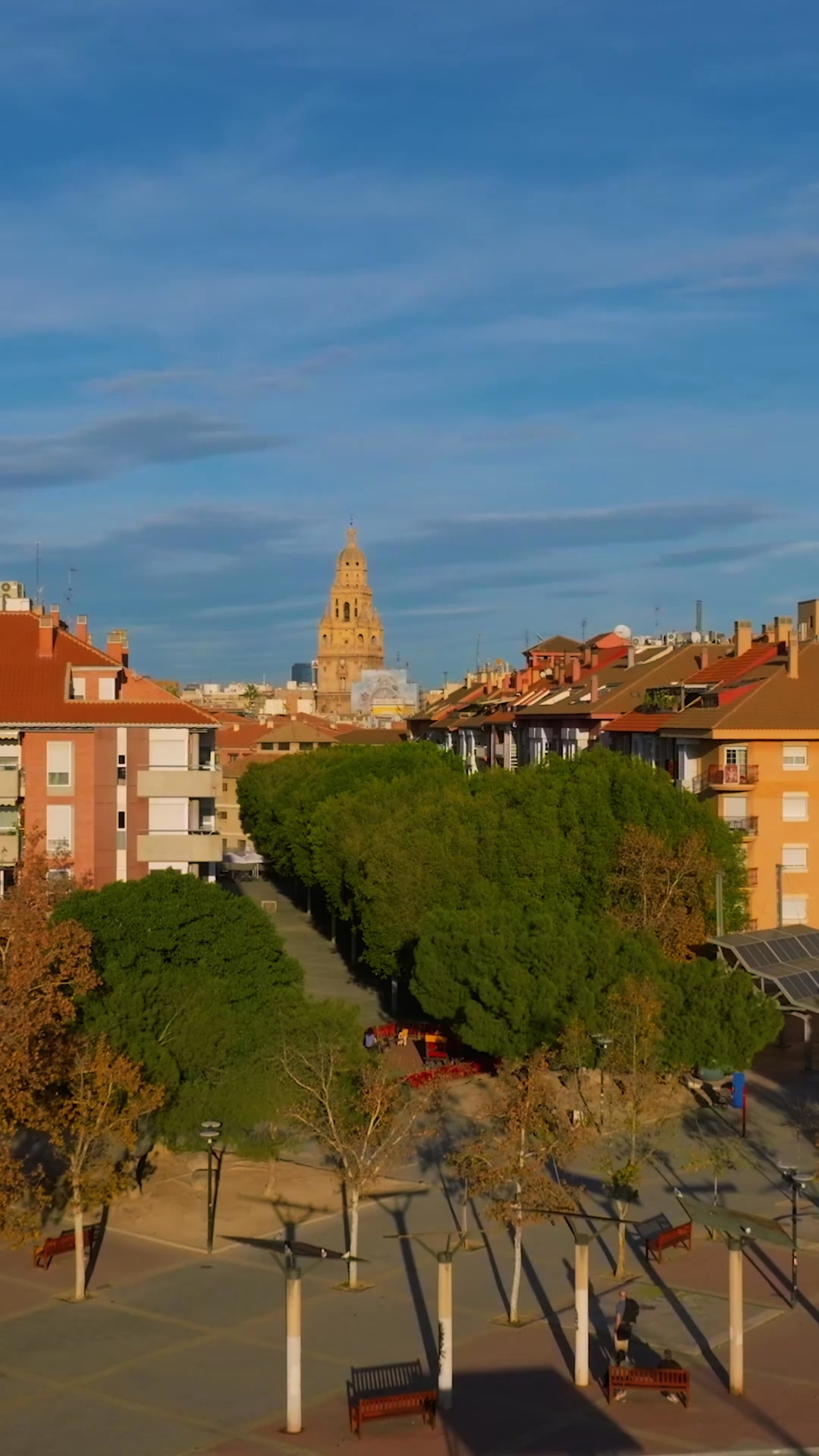 Postgrado en Odontología UCAM Facebook ad: Aprende Ortodoncia con pacientes reales