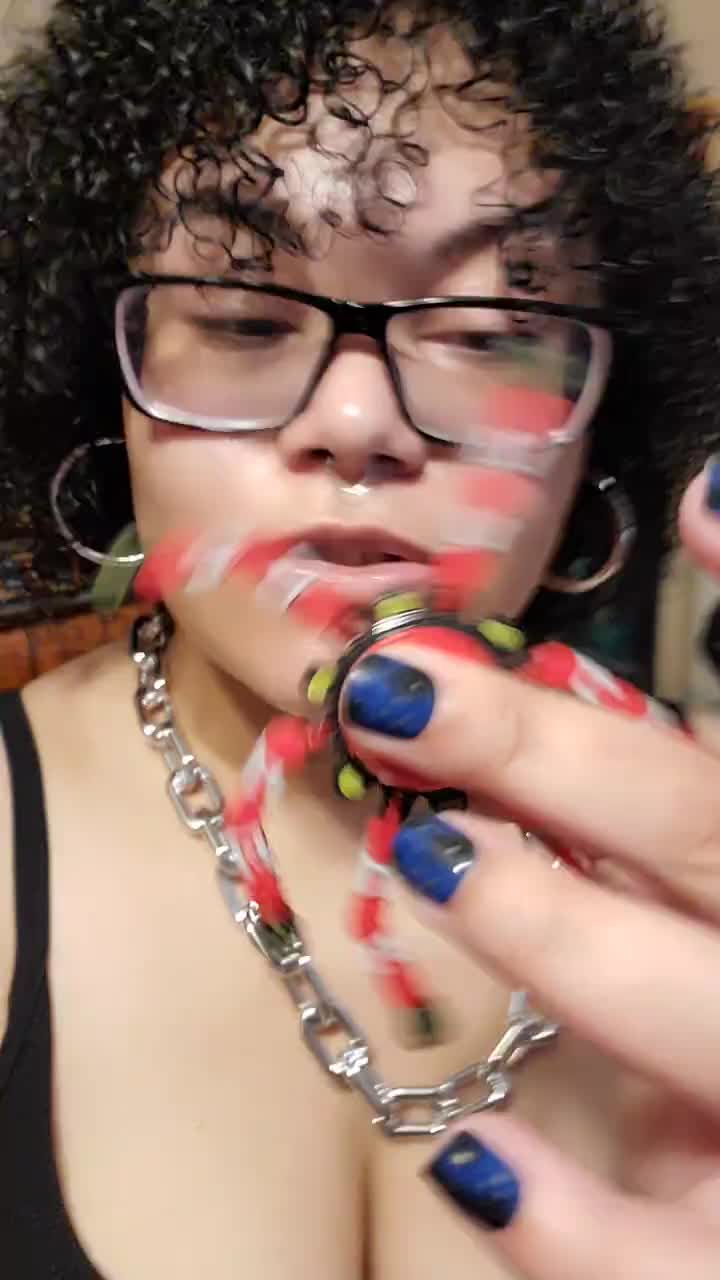 Hardpointing/R Facebook ad: Transforming Mechanical Fidget Spinner Toy