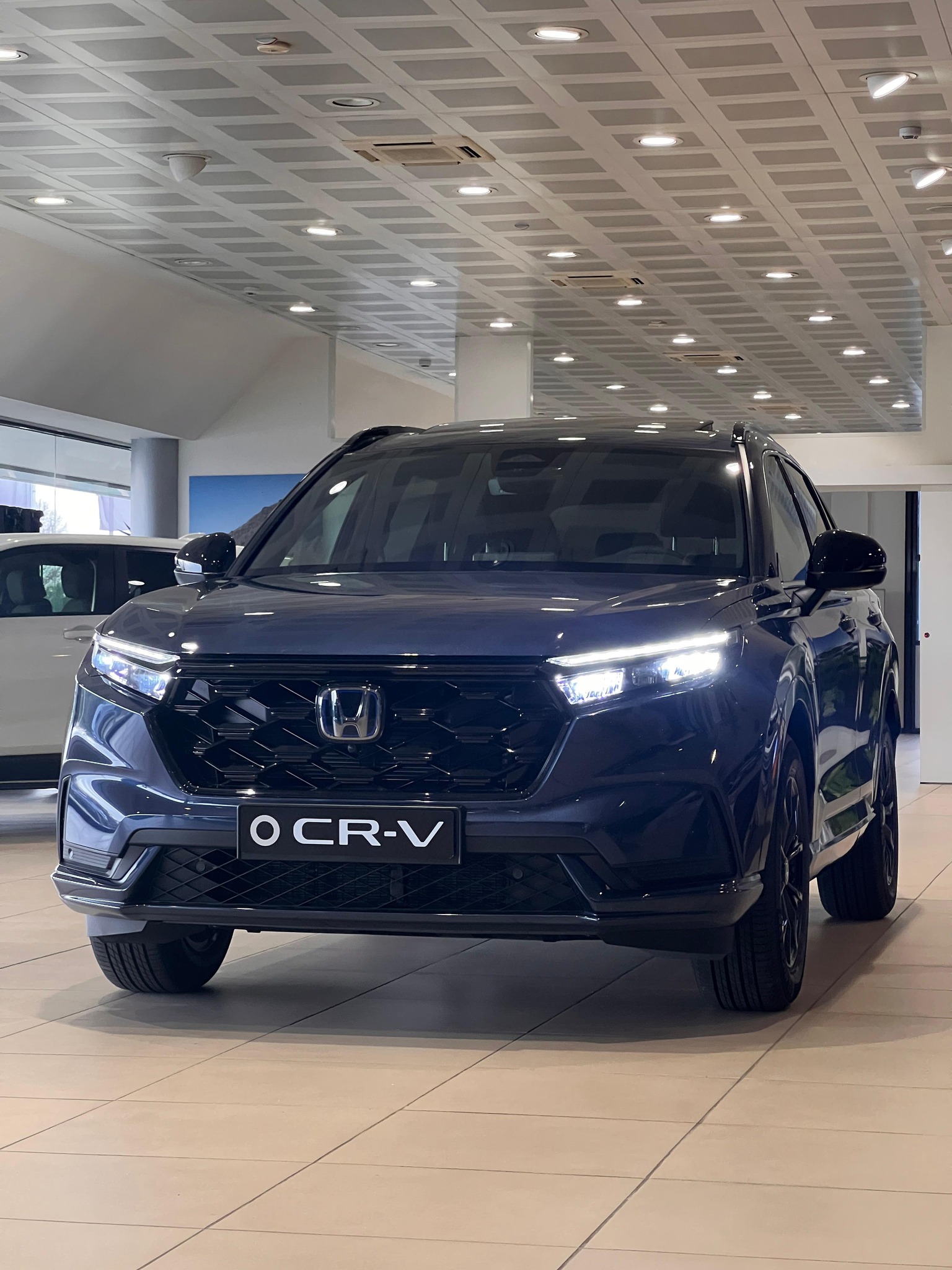 Locatelligroup Autolocatelli-Newcar-Autonord Facebook ad: Honda CR-V Full Hybrid.