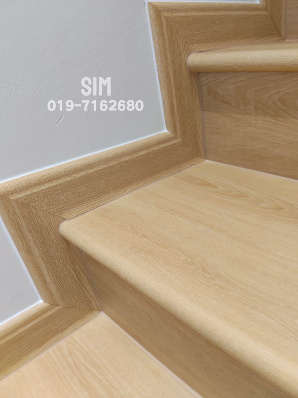 SPC flooring specialist  Facebook ad