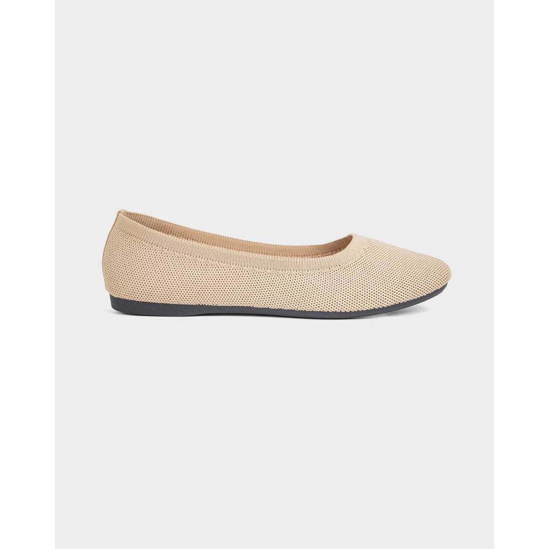 Kenneth Cole Colombia Facebook ad: Calzado de mujer Kenneth Cole.