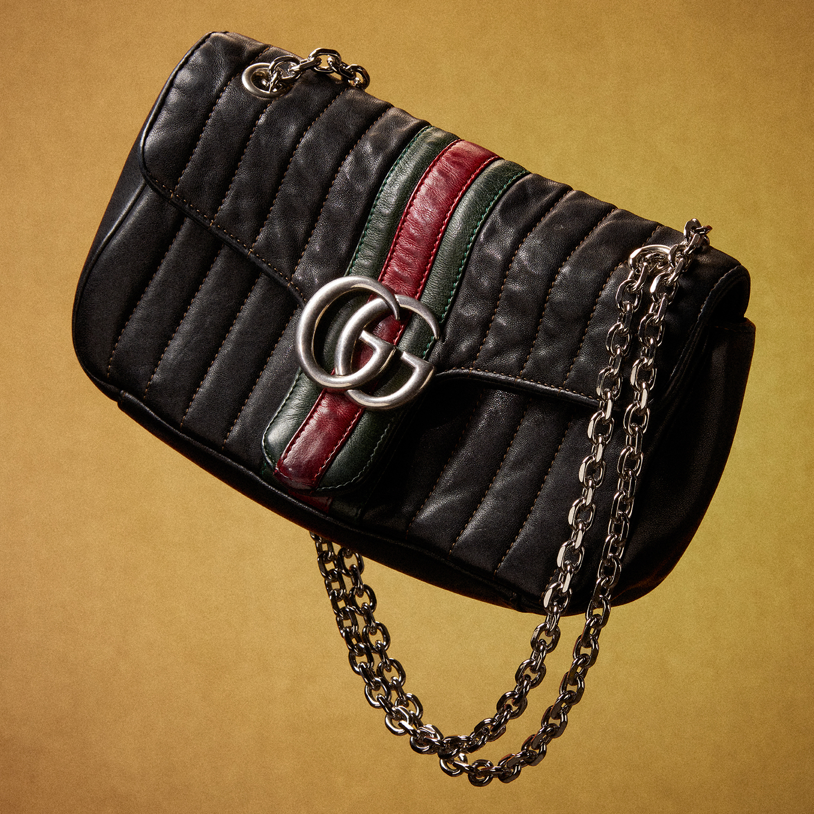 Gucci Facebook ad