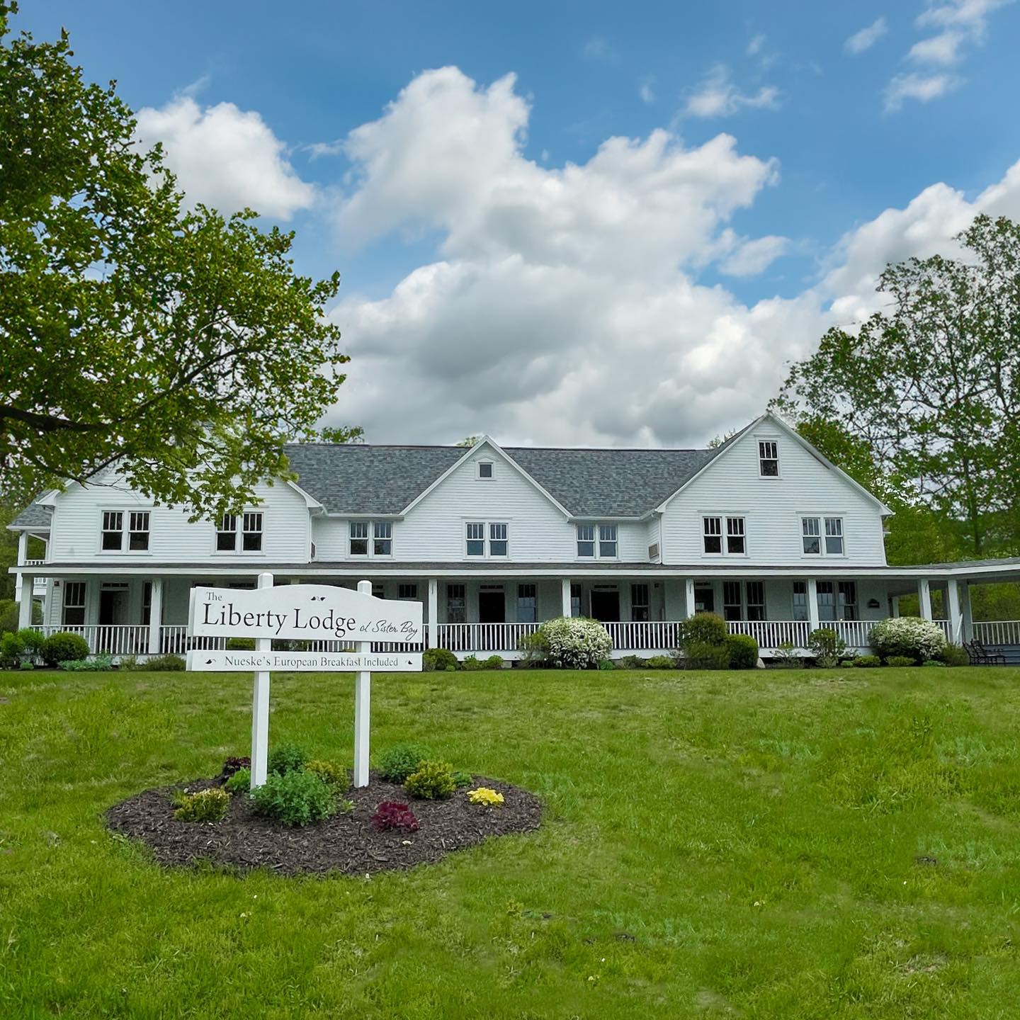 The Liberty Lodge at Sister Bay Facebook ad: Like a beautiful, historic bed and breakfast but…