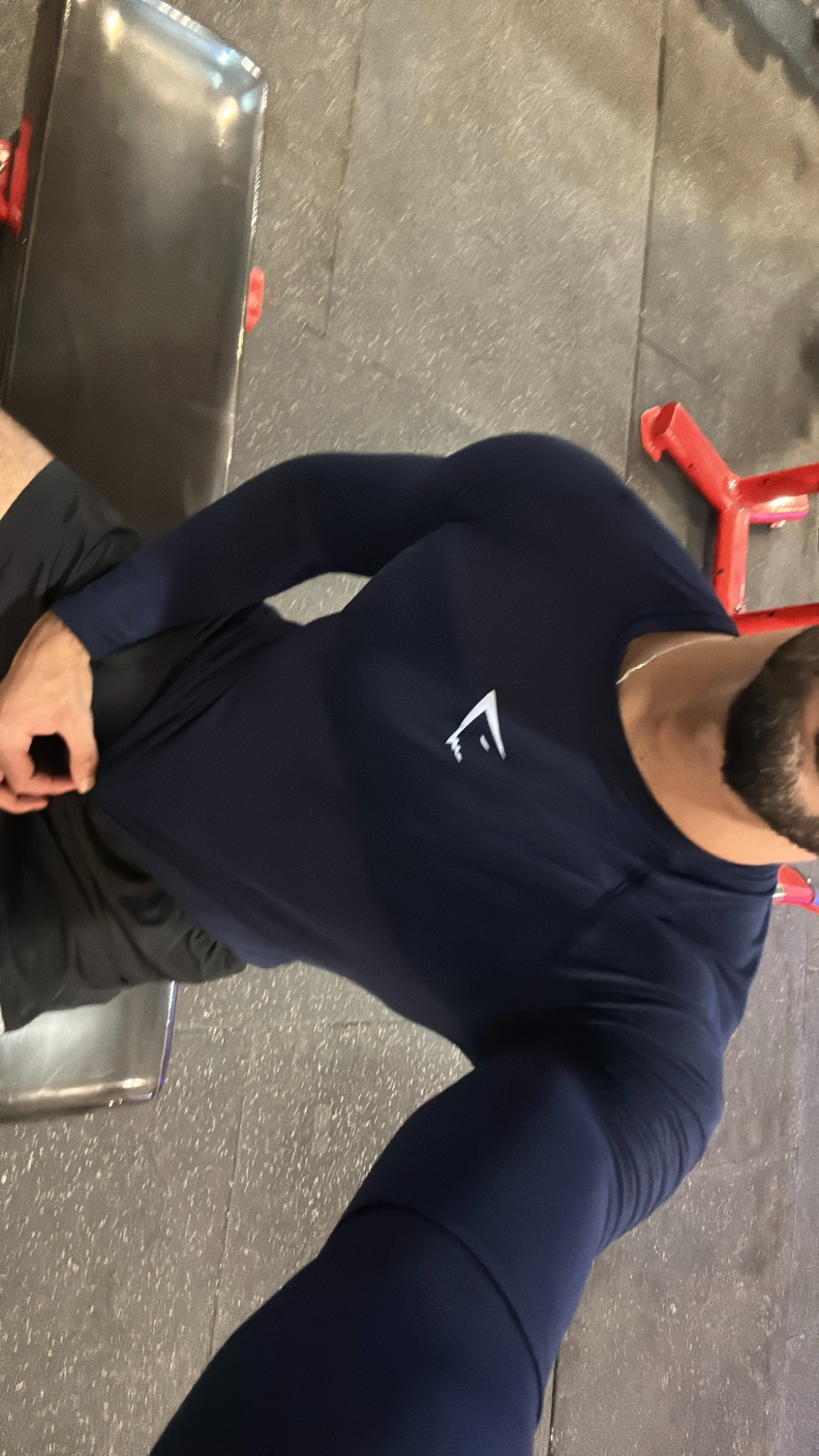athelite.dz Facebook ad: compression shirt