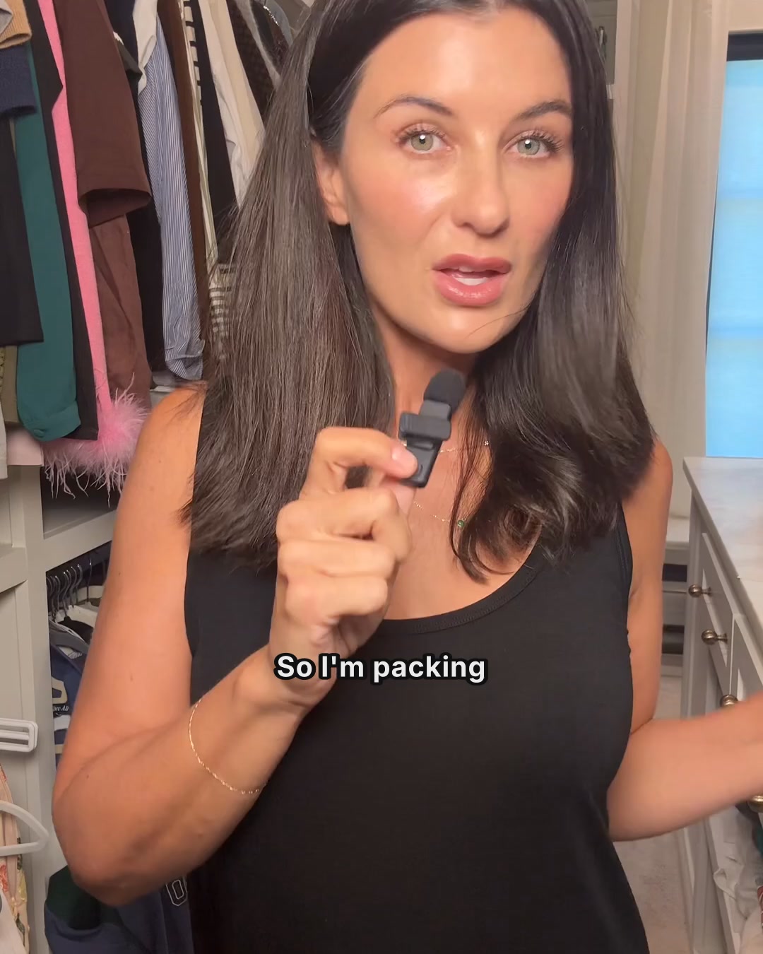 Unbound Merino Facebook ad: One Dress, Five Outfits, One Carry-on