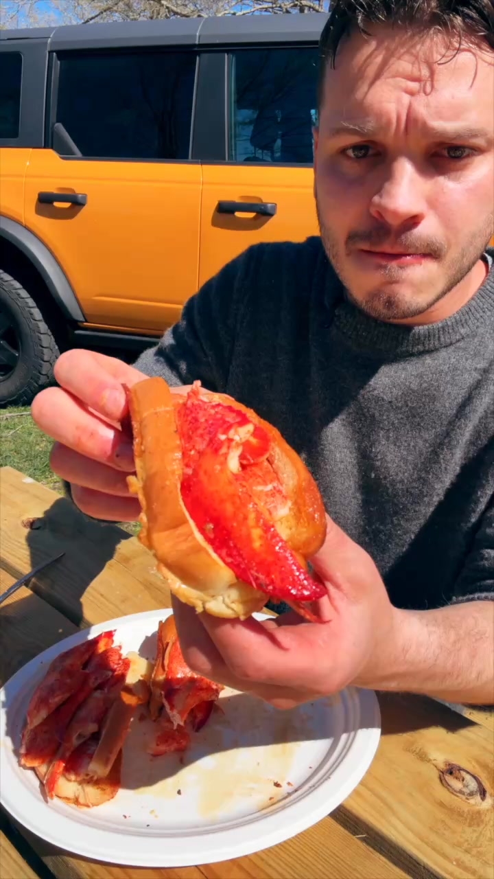 PrimeFish Seafood Co. Facebook ad: 7+ LOBSTERS PER PACK.
