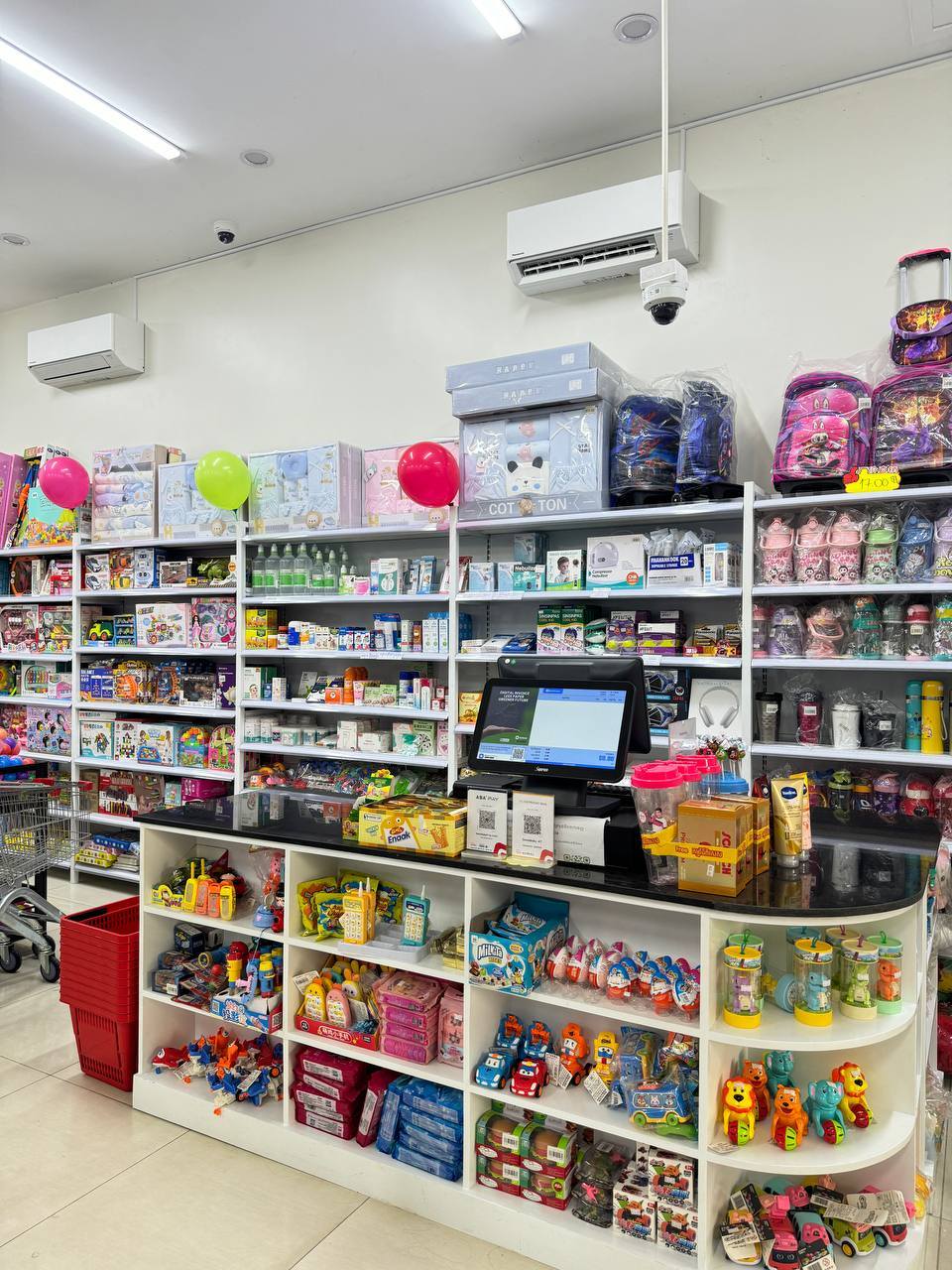 Sweet Baby ក្រាំងធ្នង់ Facebook ad: សួស្ដីបងៗ ហាងយើងមានសម្ភារ:Baby ច្រើនប្រភេទណា