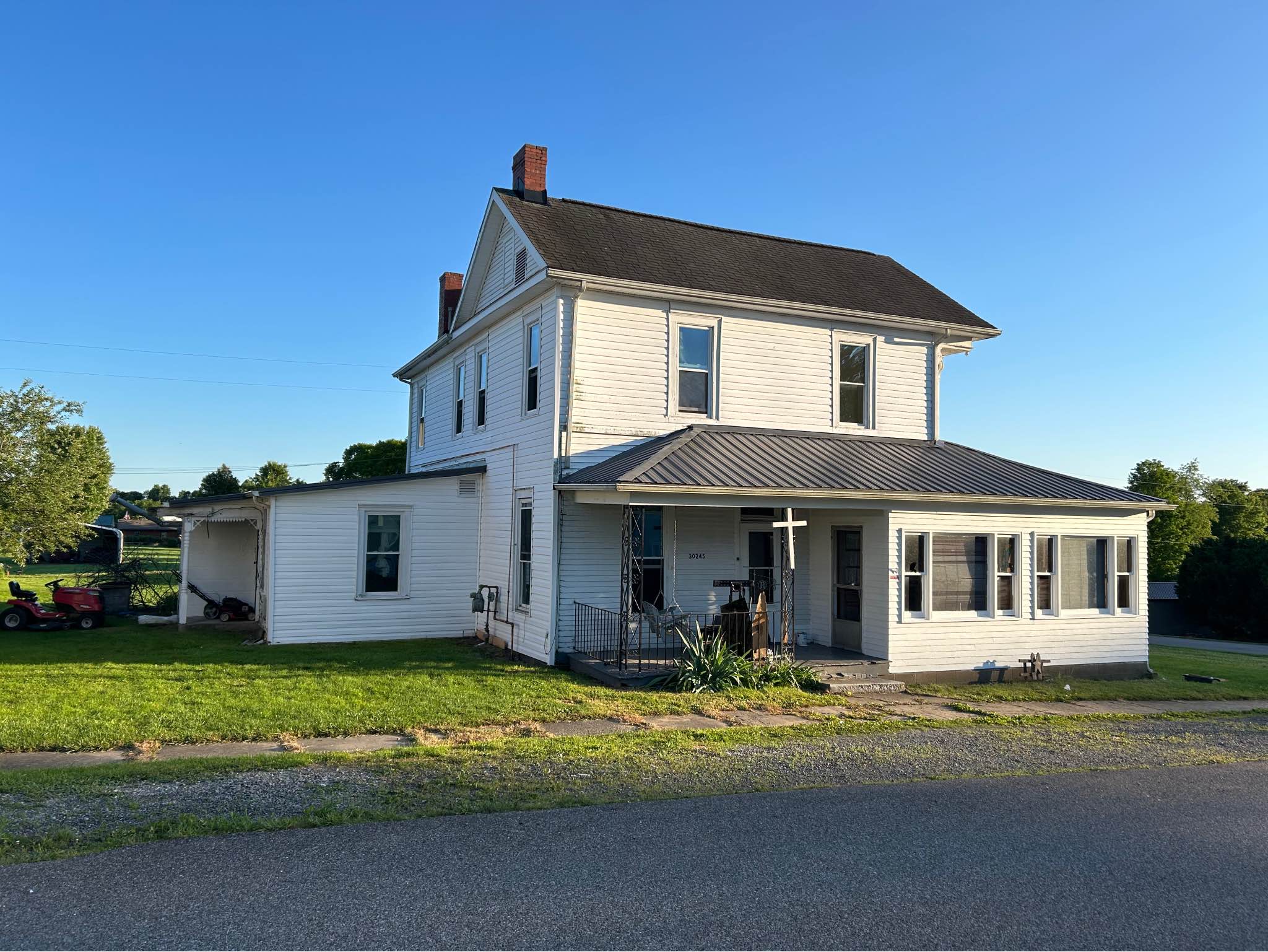 Kevin Robinson Facebook ad: 5 Beds 2 Baths House