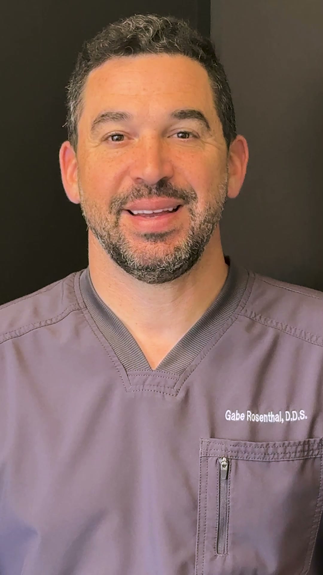 Invisalign Professional Facebook ad: Grow Your Practice with Invisalign