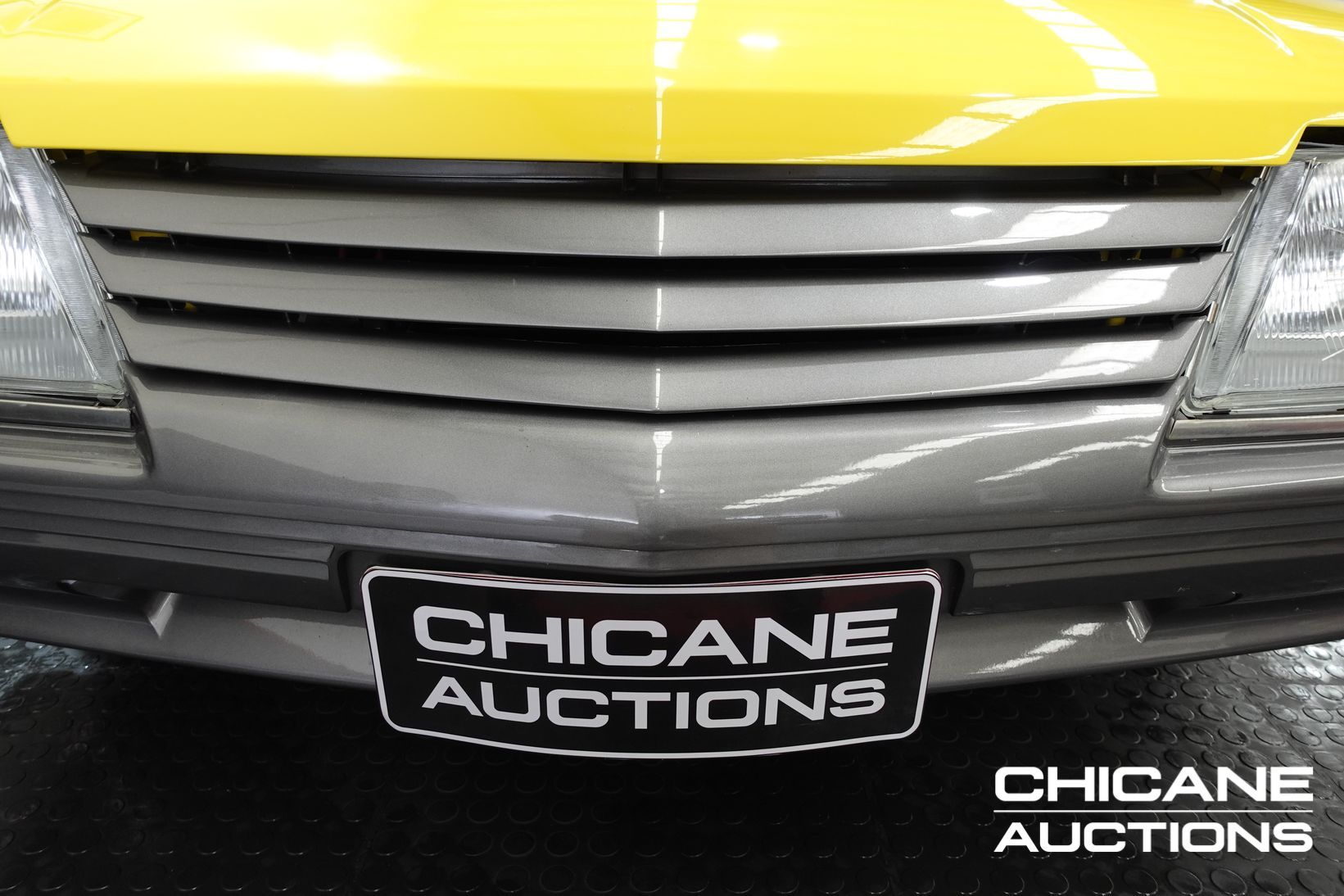 CHICANE AUCTIONS Facebook ad: *** AUCTION *** SNEAK PEEK