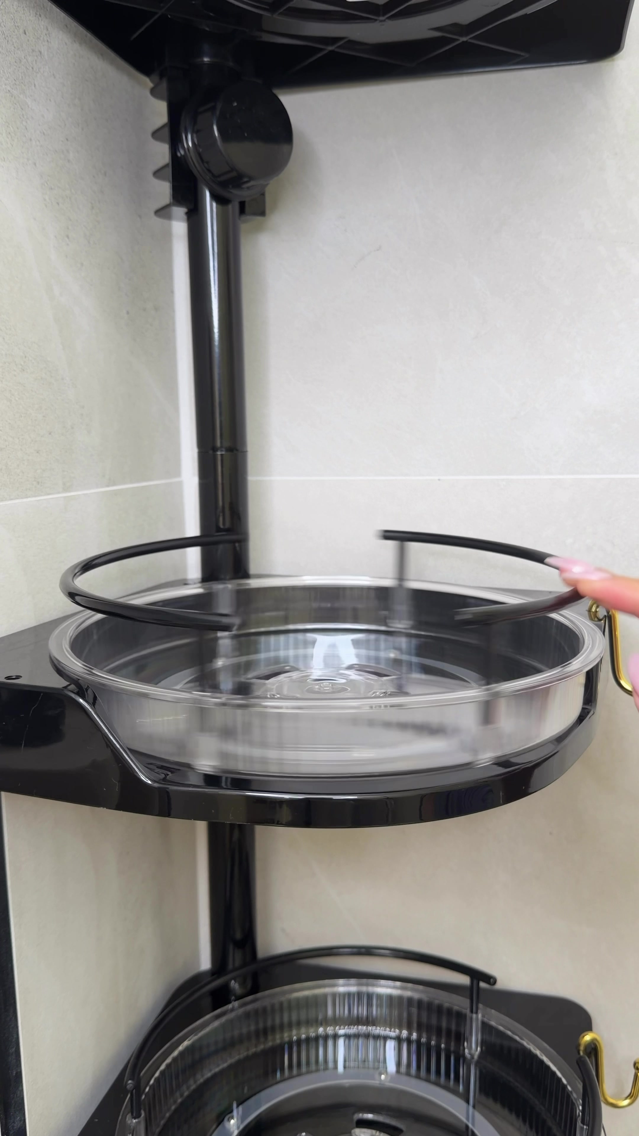 Favorite Finds Facebook ad: Elevate Your Shower