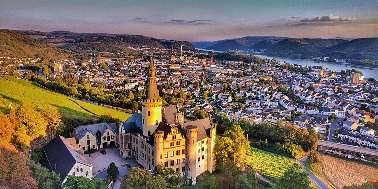 Junge Philharmonie Köln Facebook ad: SOMMERNACHTSTRAUM AUF SCHLOSS ARENFELS