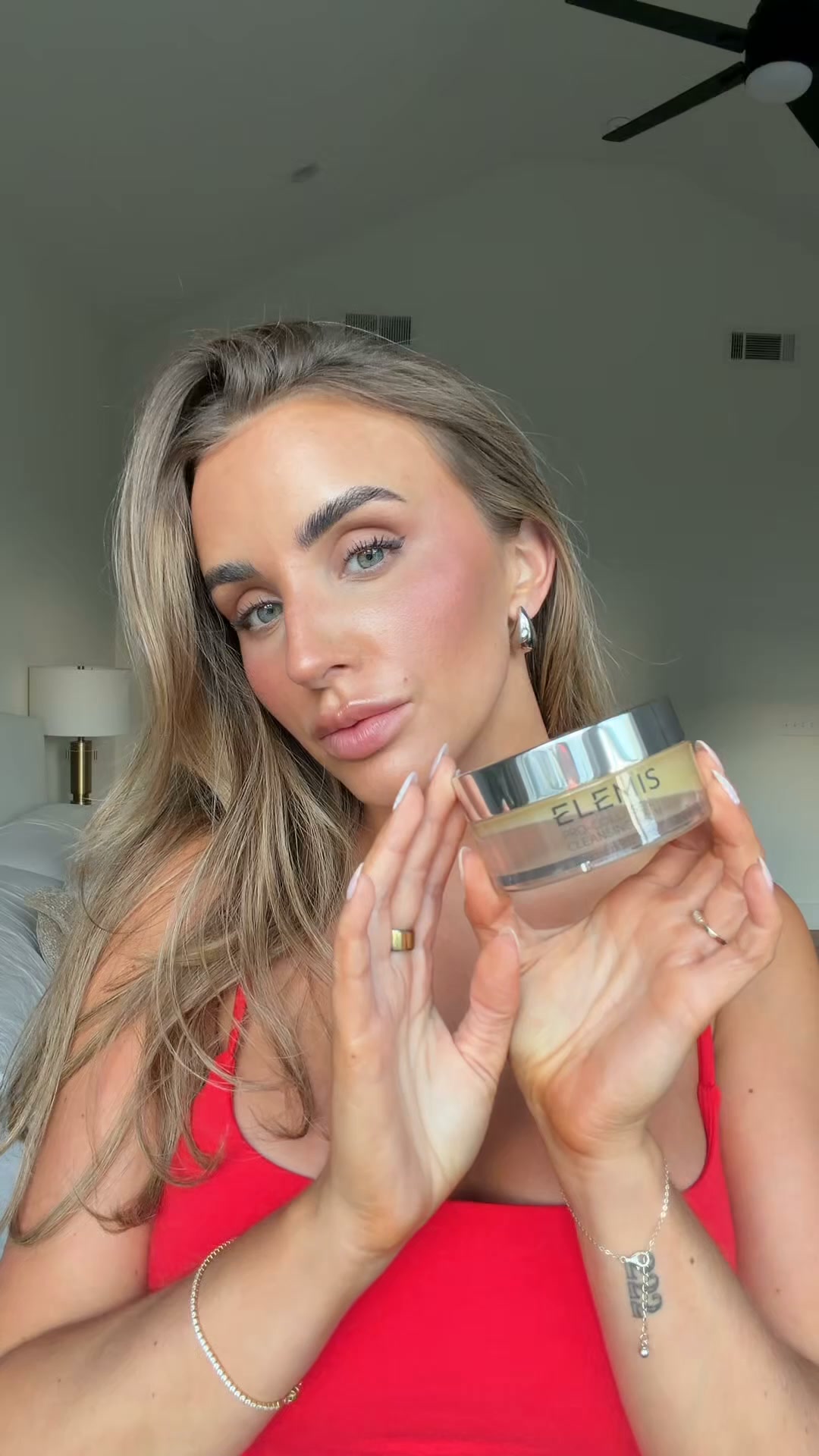 Elemis Facebook ad: The Makeup-Melting Balm