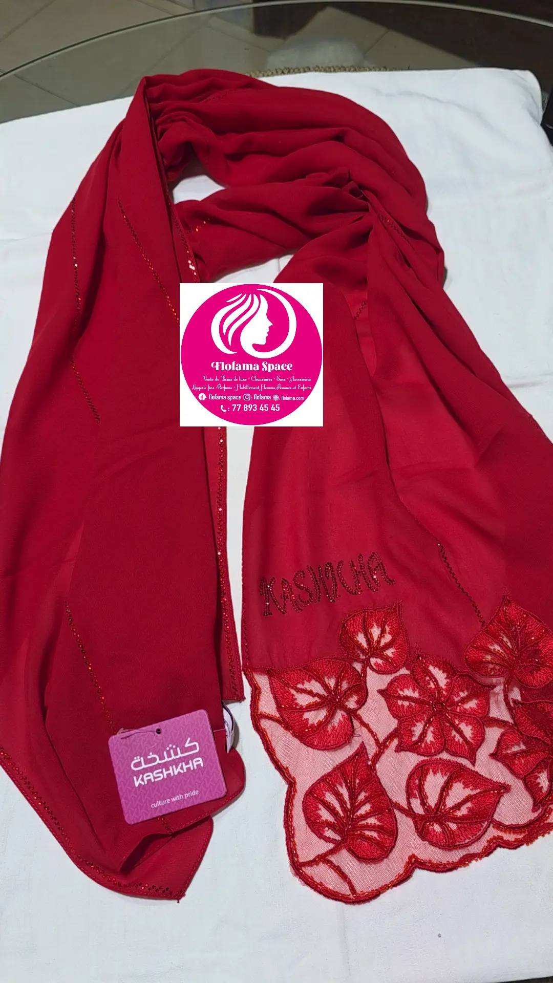 Flofama Space Facebook ad: Foulards kashkha Pm et GM