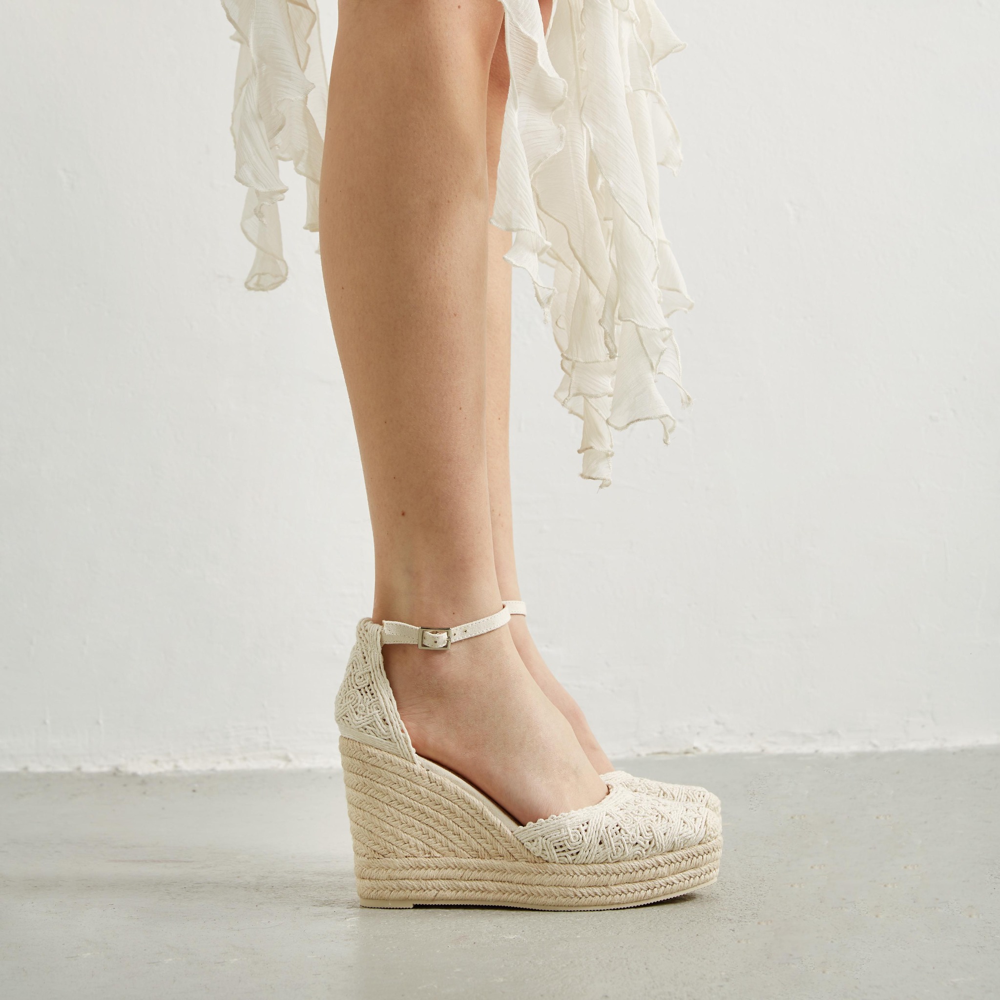 The Shoê Box Facebook ad: The Shoê Box | Zapatos para Mujer