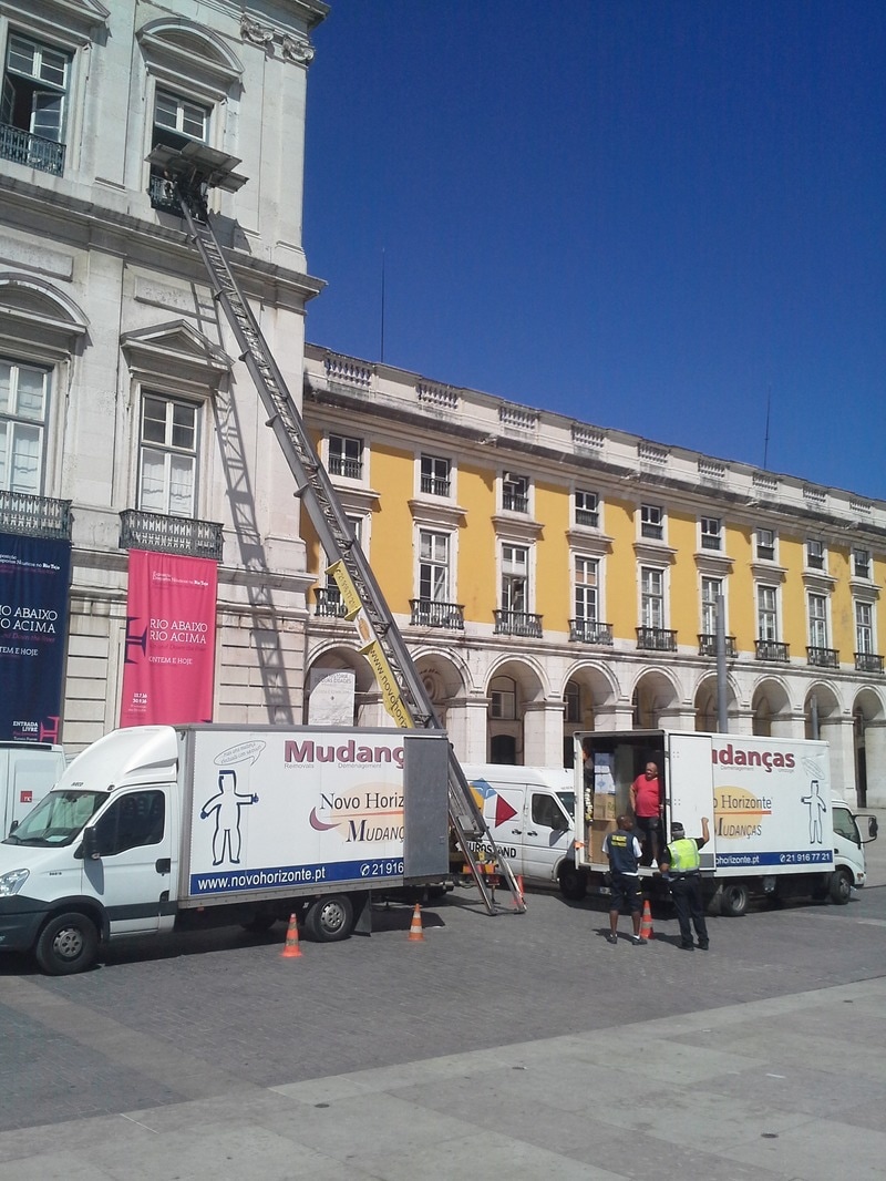 Novo Horizonte Facebook ad: Guia de Mudanças em Lisboa, Cascais e Sintra - Novo…