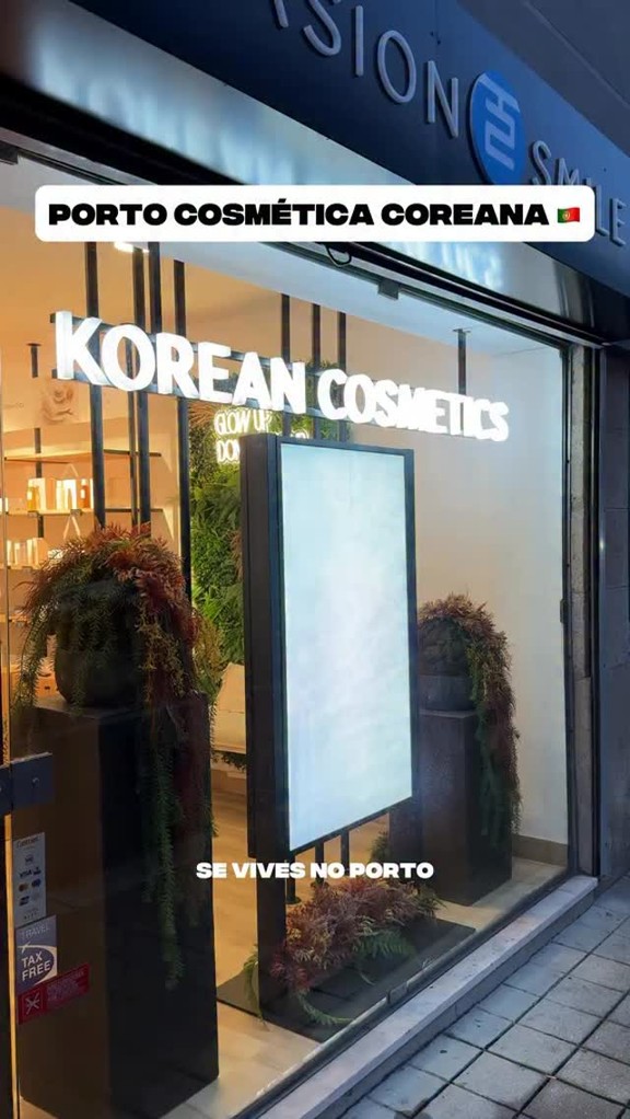 ines__agrela Facebook ad: Se gostas de cosmética coreana vives no Porto…