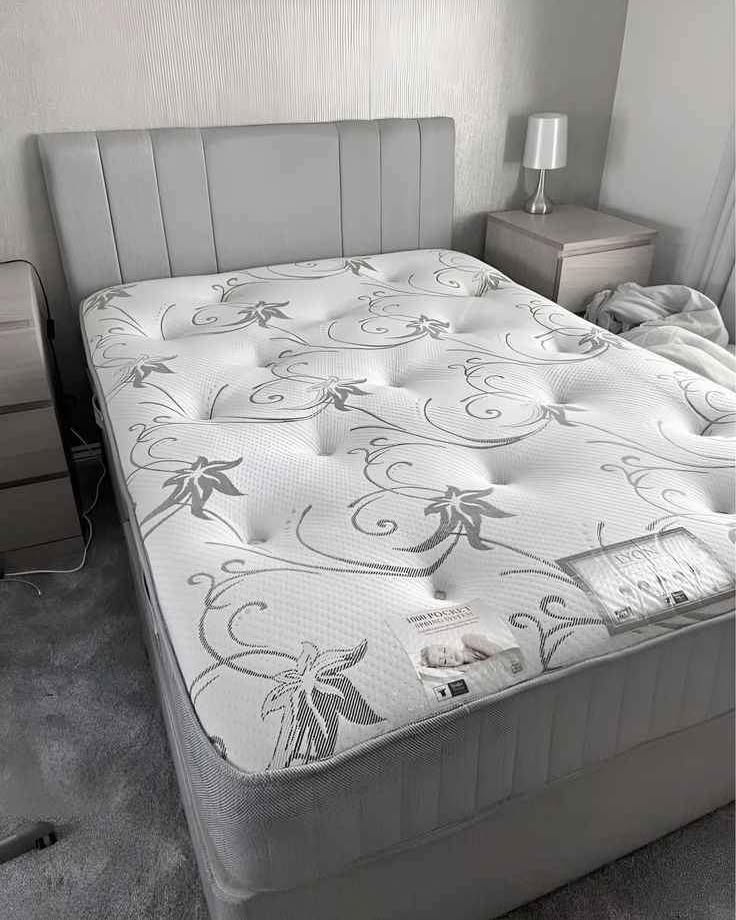 Sleepeezee Beds Facebook ad: *DOUBLE BEDS WITH MATTRESS* FREE HOME DELIVERY & CASH ON…