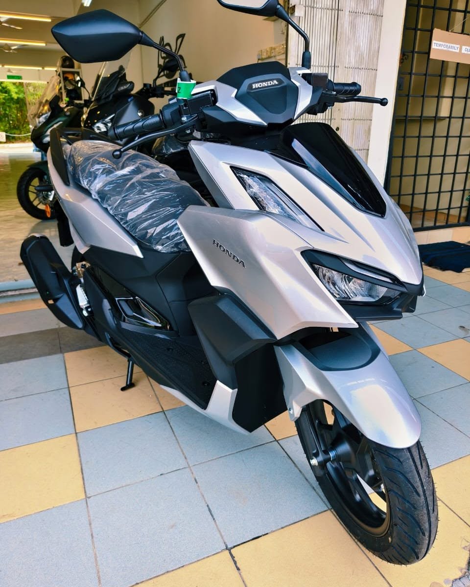 Mei Low Facebook ad: 2025 Honda Vario 160, SE, vario 160, vario 125, Ready…