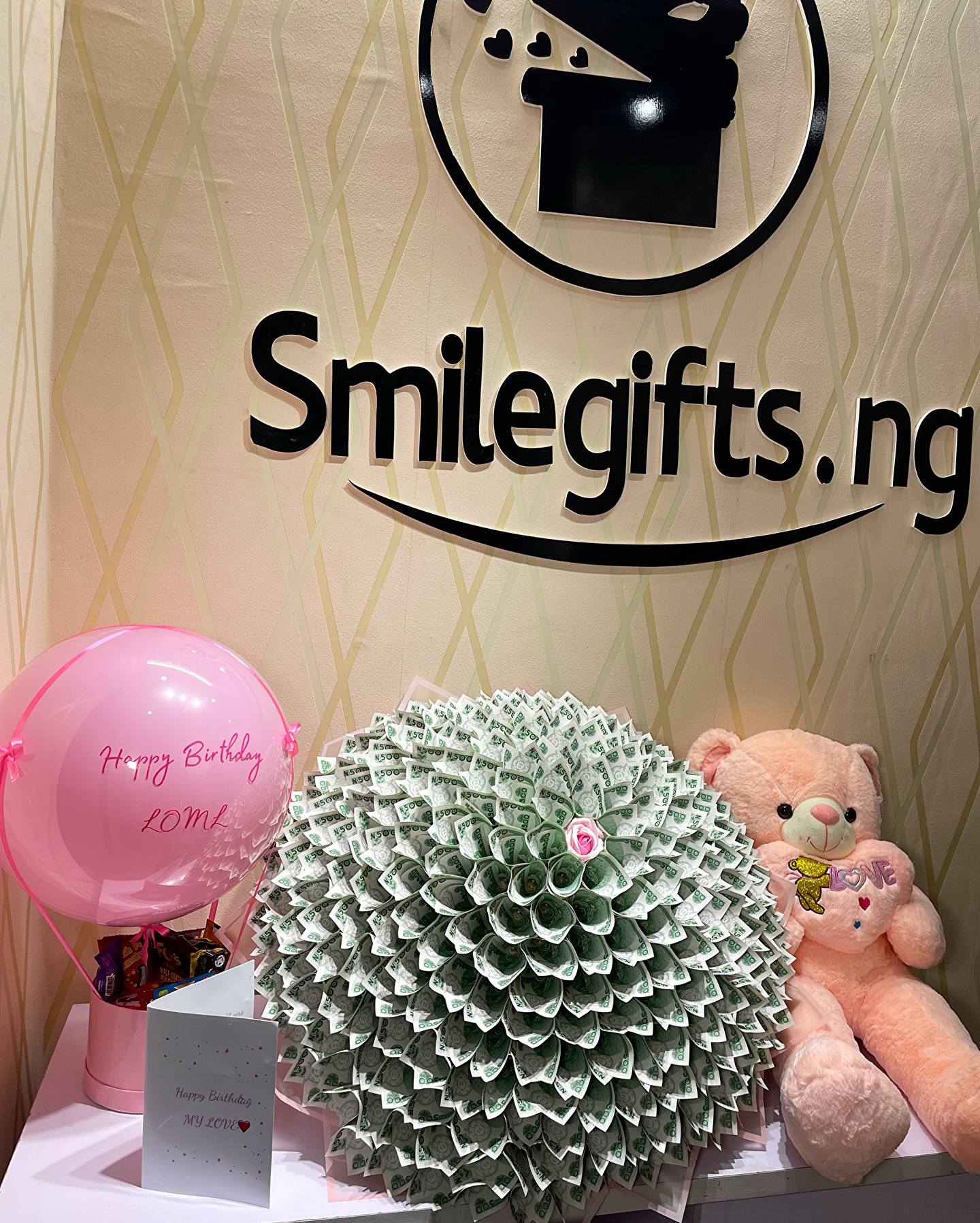 Smilegifts.ng Facebook ad: Want to go all out for your girl’s…