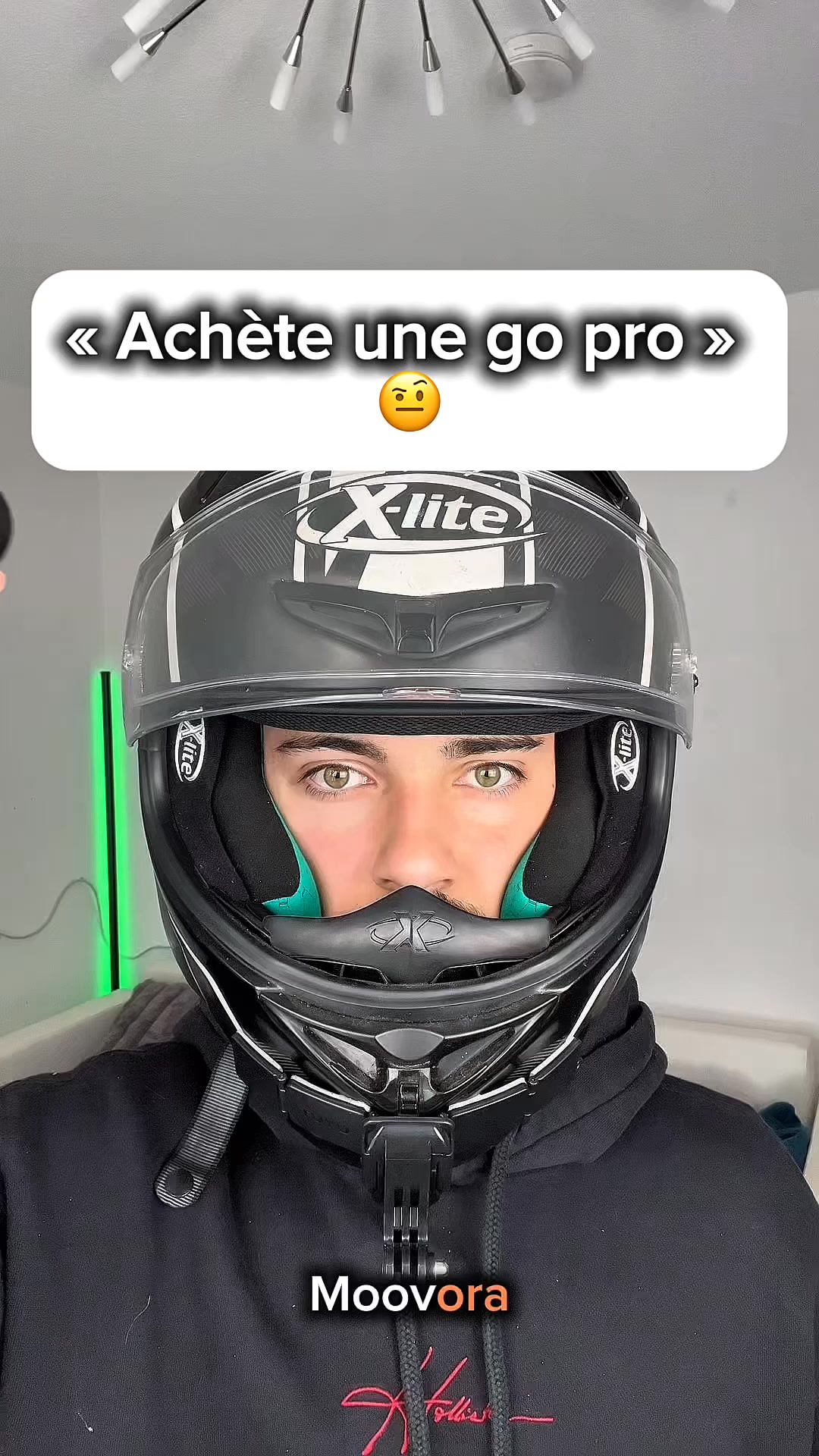 Moovora Facebook ad: Profitez. Moovora s’occupe du reste.