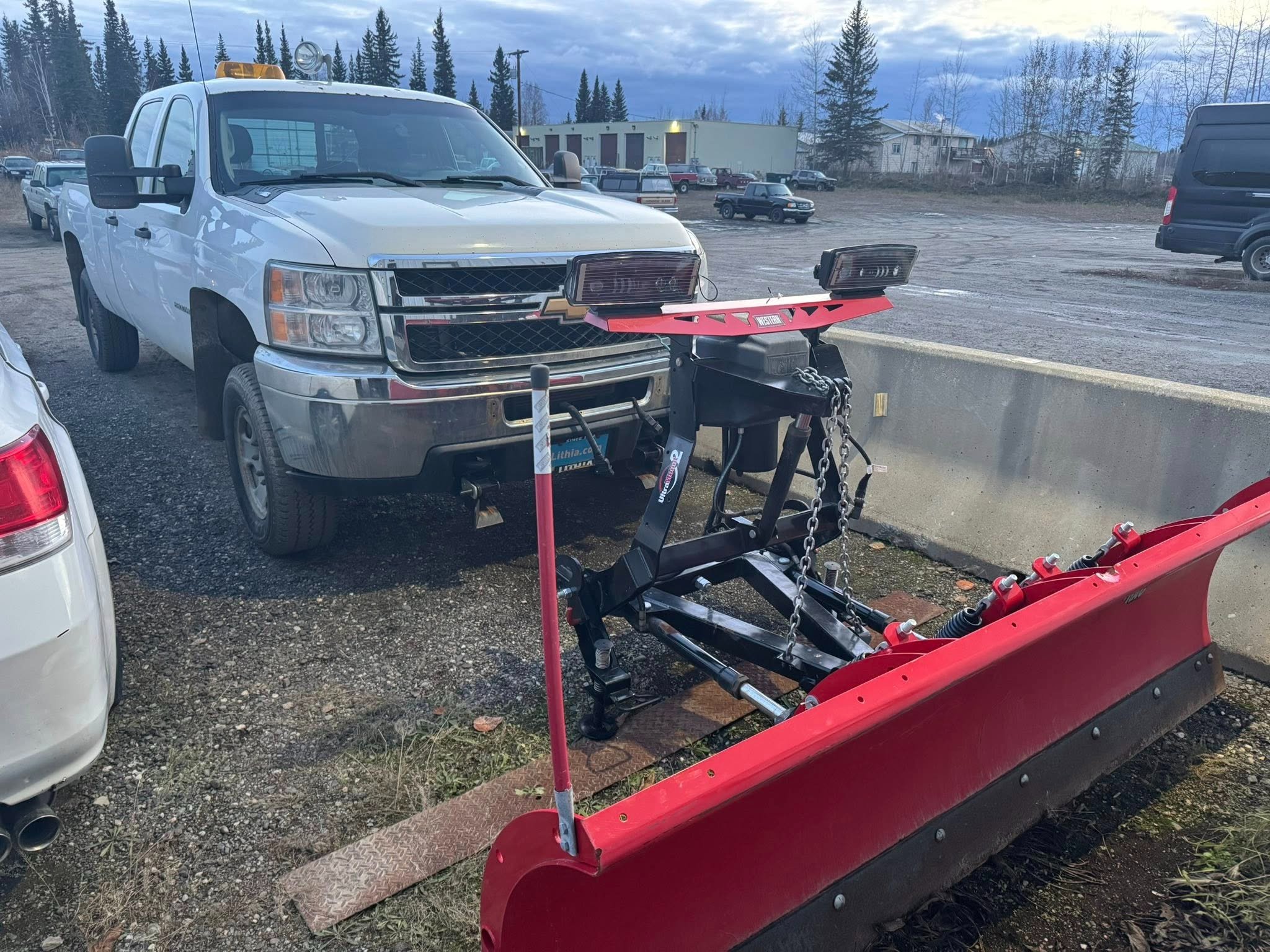 Krista Poole Facebook ad: 2011 Chevrolet Silverado 2500 HD Extended Cab Plow Truck…