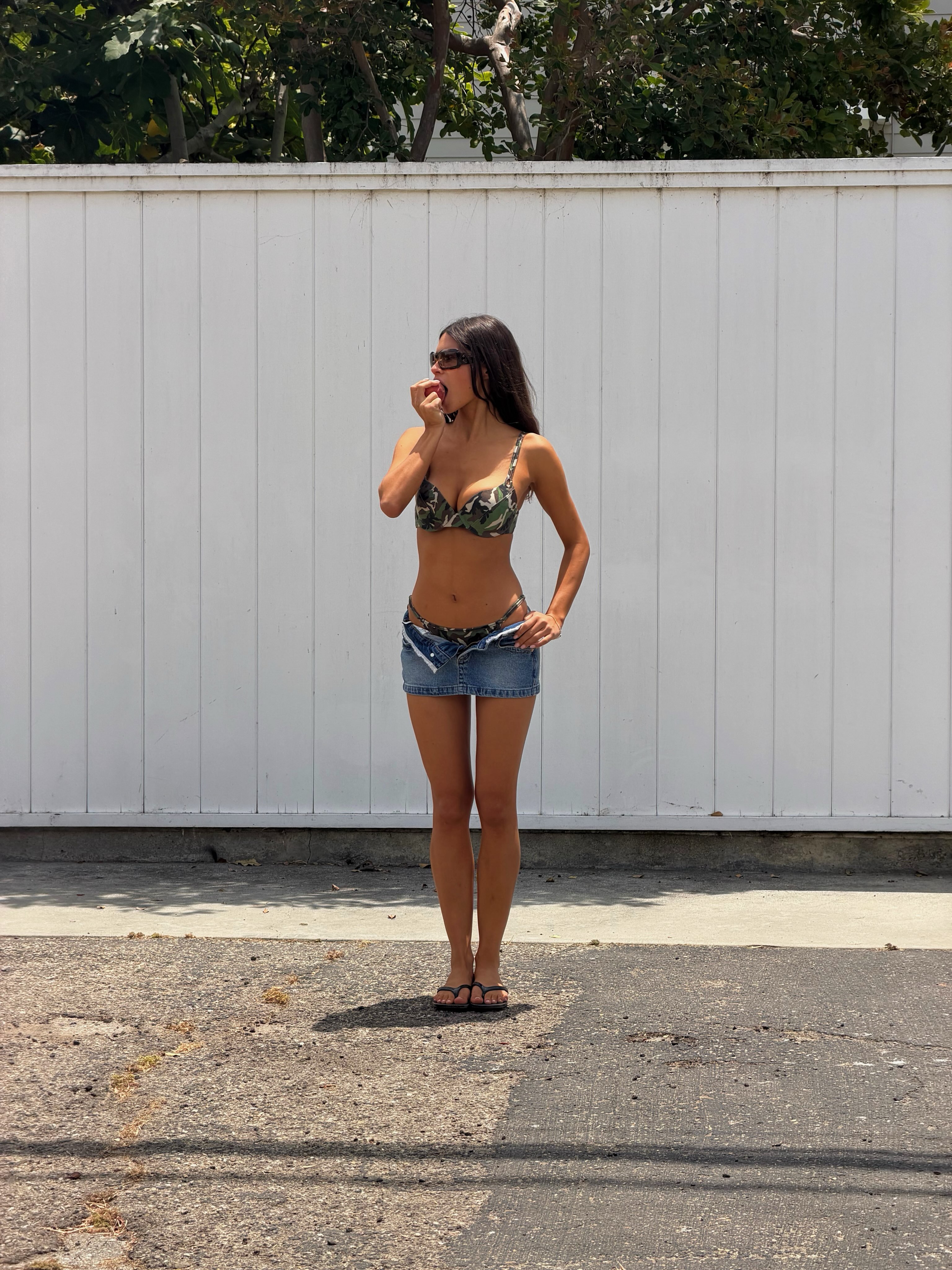 Frankies Bikinis Facebook ad
