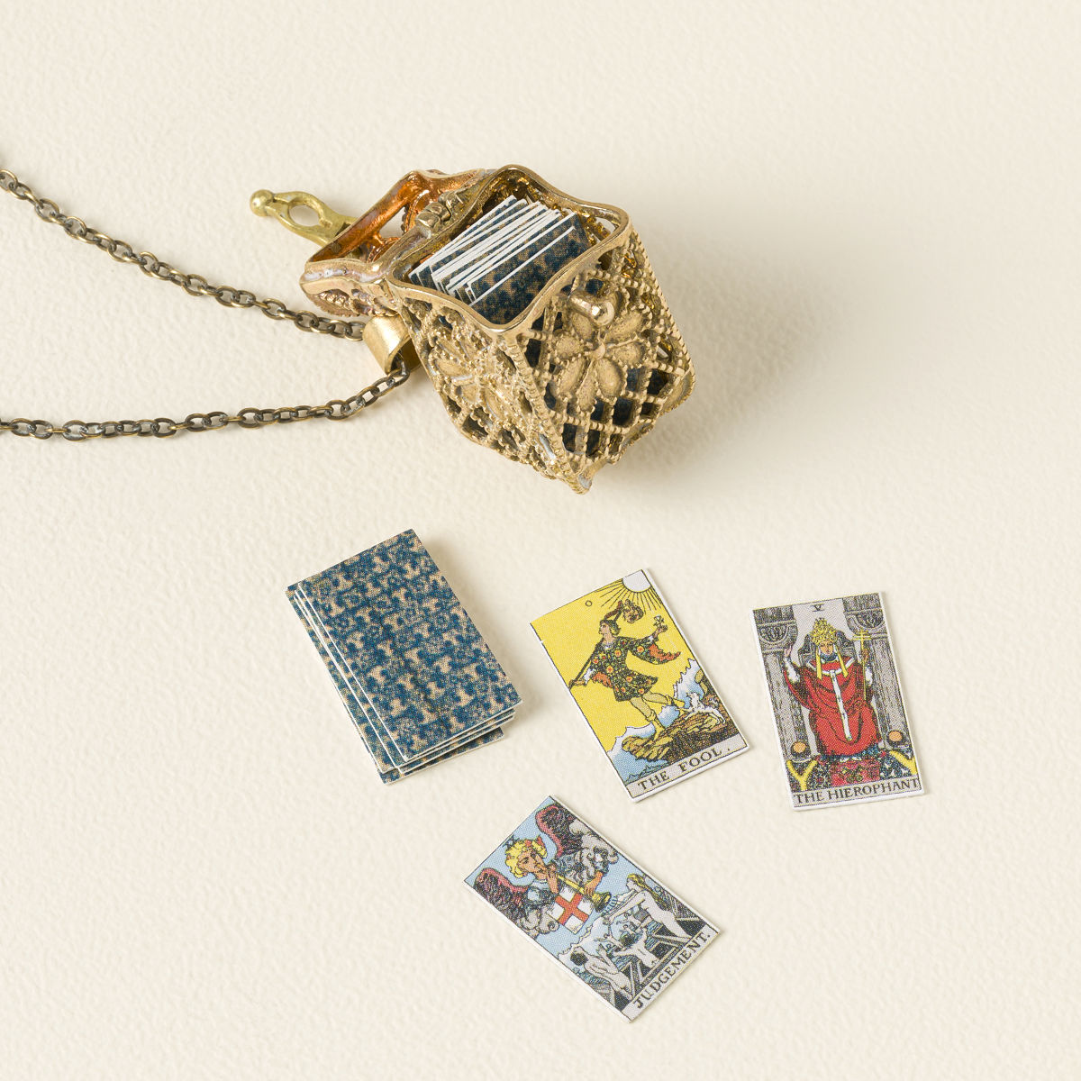 Uncommon Goods Facebook ad