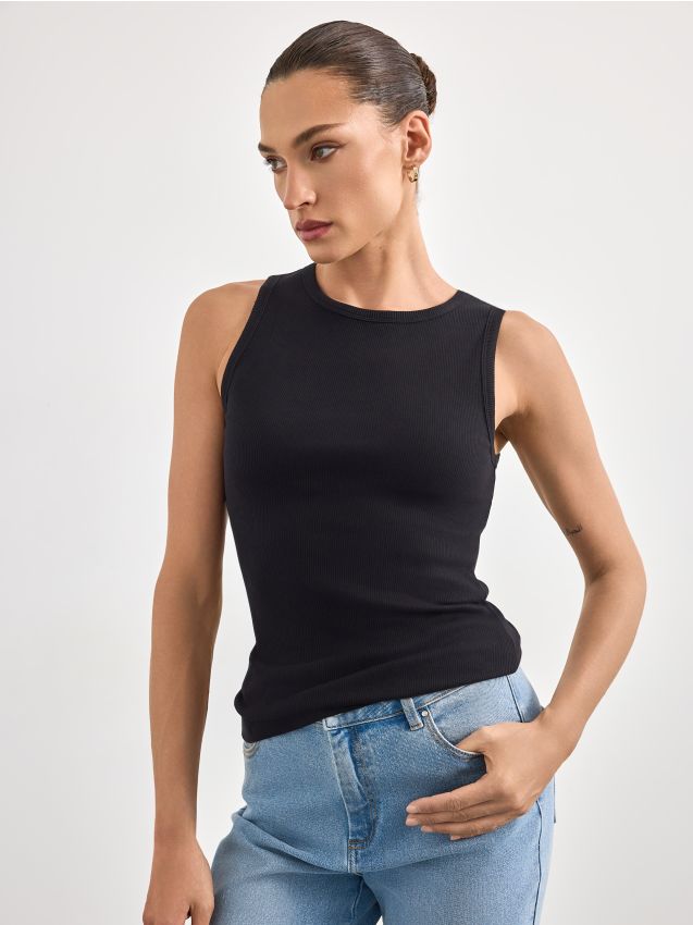 MOHITO Facebook ad: Elegancja na co dzień i wyjątkowe okazje.