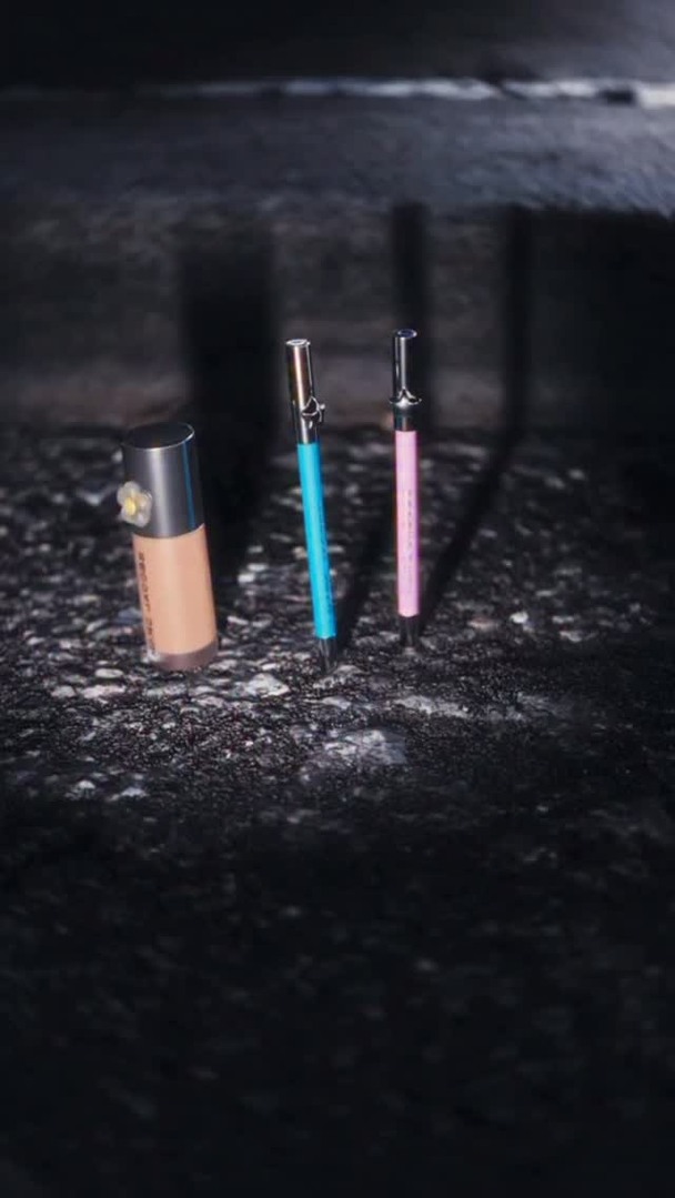 Coty Facebook ad: Around the world, straight to @sephoracanada.