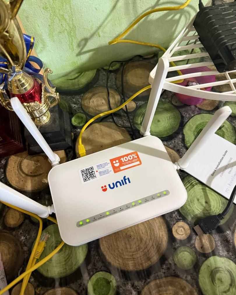 Muhammad Zahiruddin Facebook ad: Unifi WiFi Unlimited Terpantas
