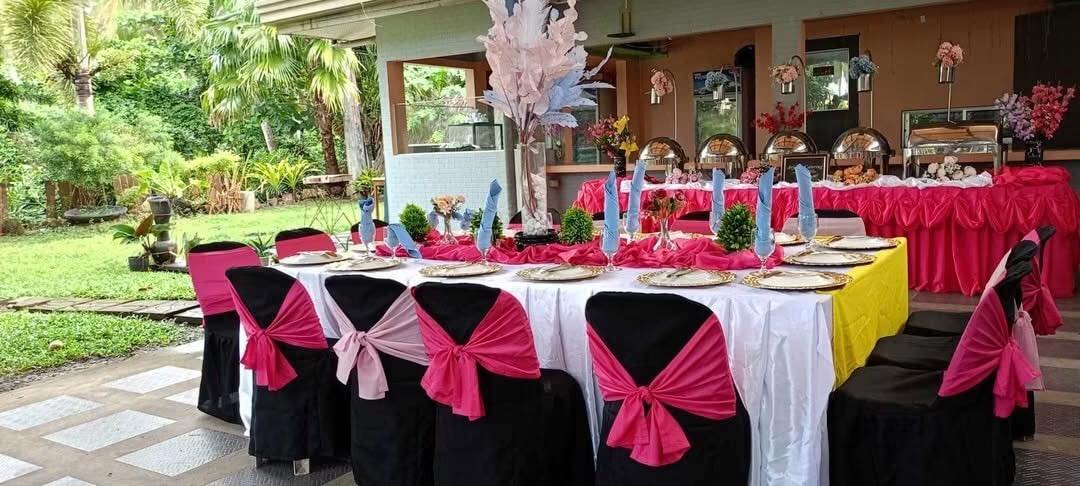Lpez Food Tray Package And Catering Services Facebook ad