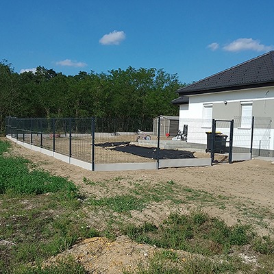 Táblás kerítés, kapuk, kiegészítők forgalmazása. Facebook ad: Táblás Elemes 2D 3D Kerités Telepités Épités Beton…