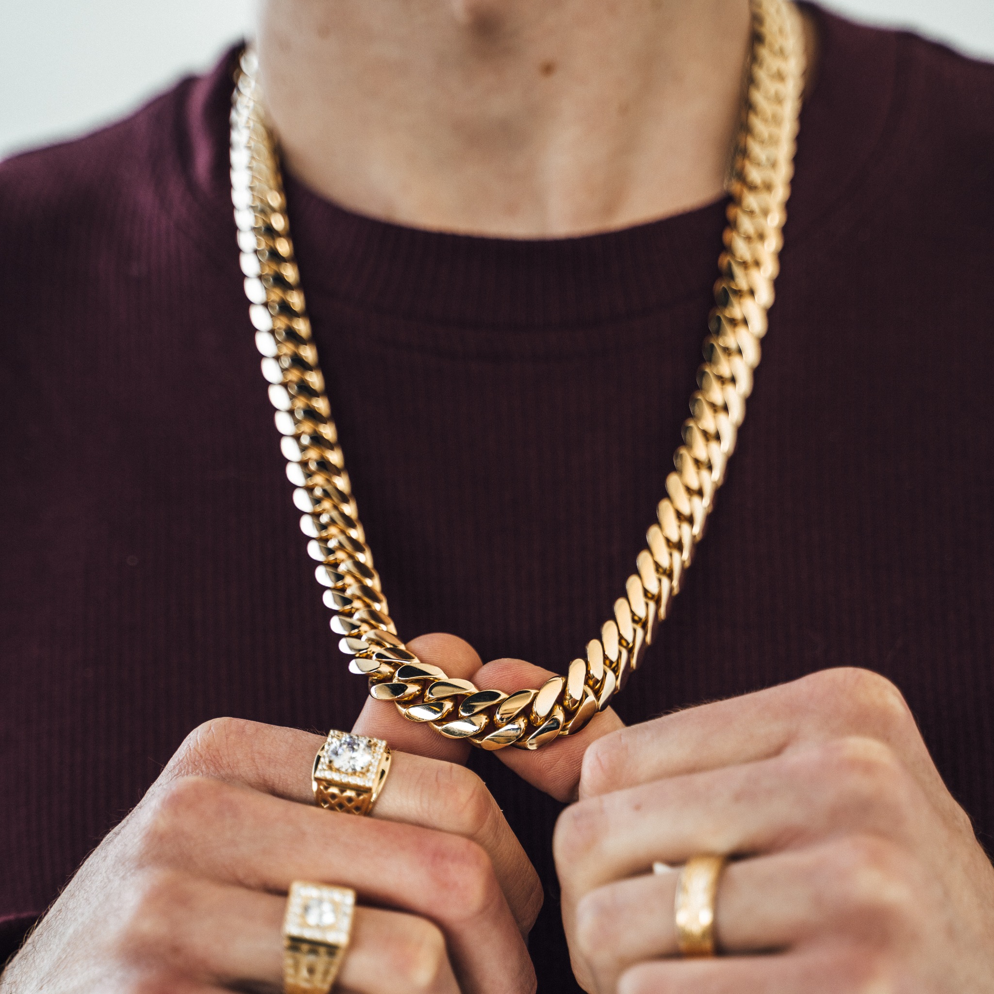 Liry's Jewelry Facebook ad: Premium Gold Chains and Bracelets