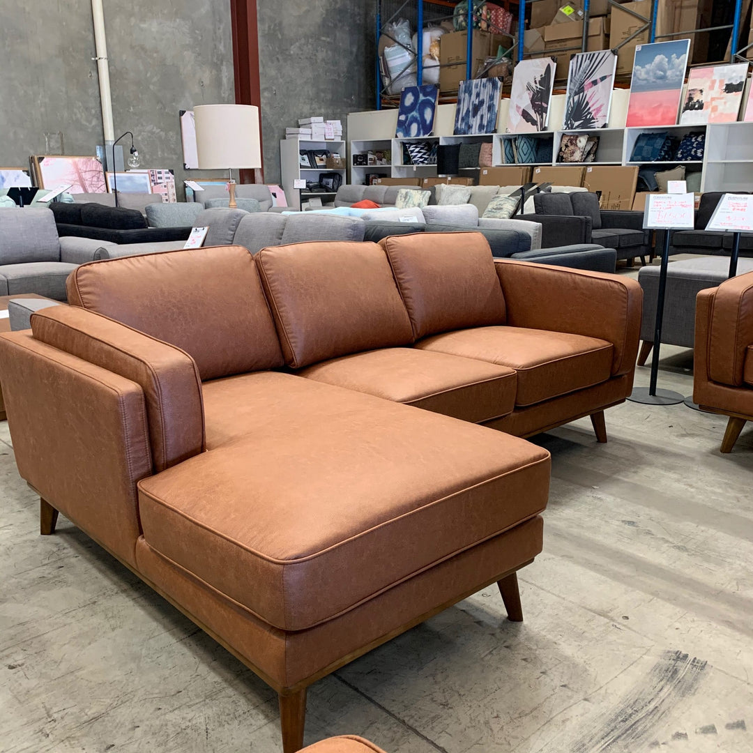 Australian Furniture Warehouse Facebook ad: NO RETAIL MARKUPS!