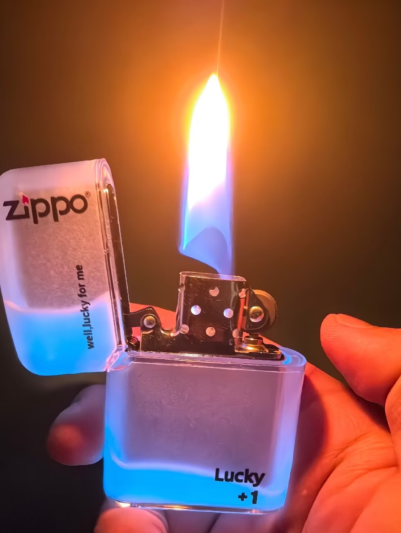 潮樂星飛 Facebook ad: 極限量!正版ZP夜光流沙打火機