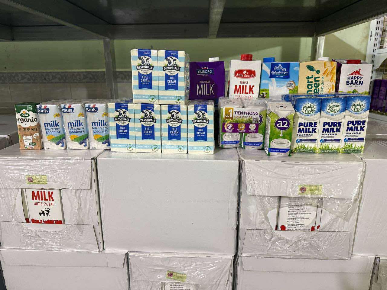 TCH Logistics Cambodia Facebook ad: ទឹកដោះគោMILK SECRET