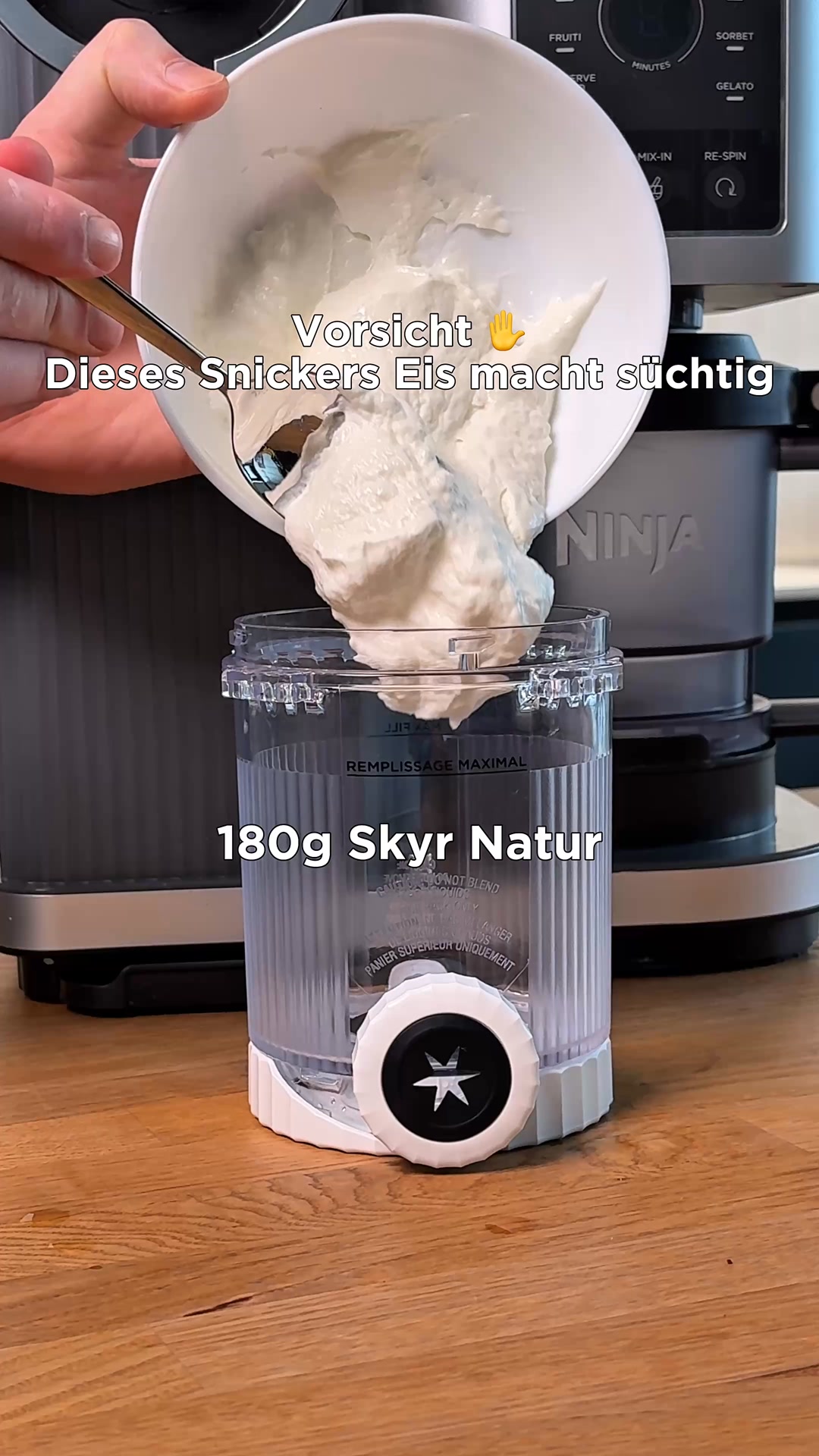 Ninja Deutschland Facebook ad: Snickers, aber als Eis