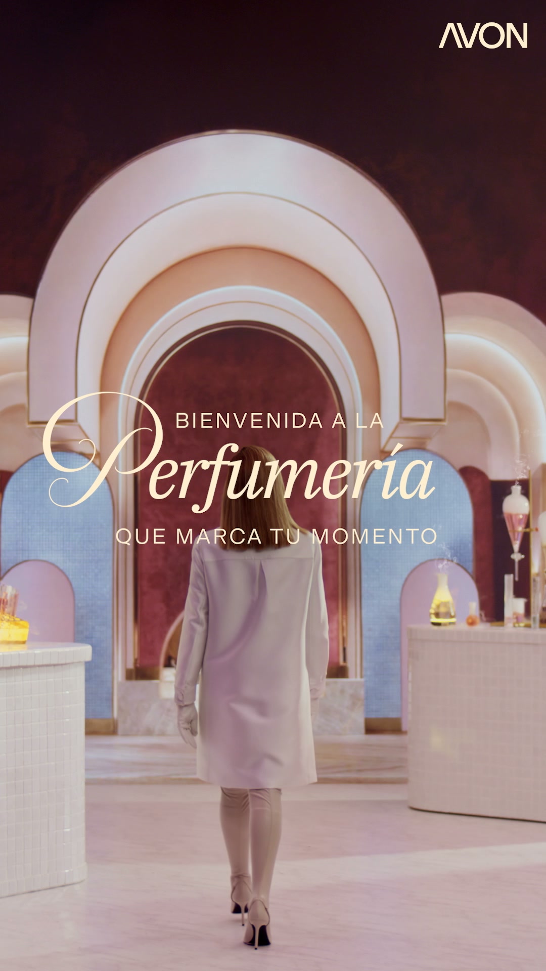 Avon Facebook ad: Descubre fragancias inspiradas en joyas clásicas de…