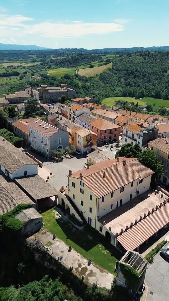 Intrecci Facebook ad: Intrecci - Accademia di Alta Formazione di Sala |…