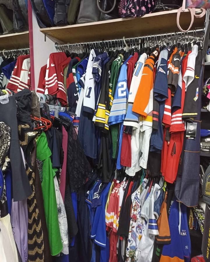 Alberto Castro Facebook ad: JERSEYS, Gorras y Artículos de tus EQUIPOS FAVORITOS NFL…