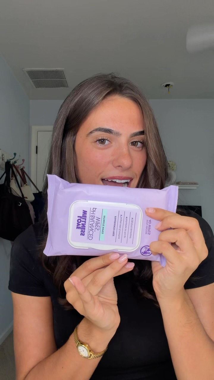 Love Wellness Facebook ad: These ph balancing wipes are the PERFECT addition…