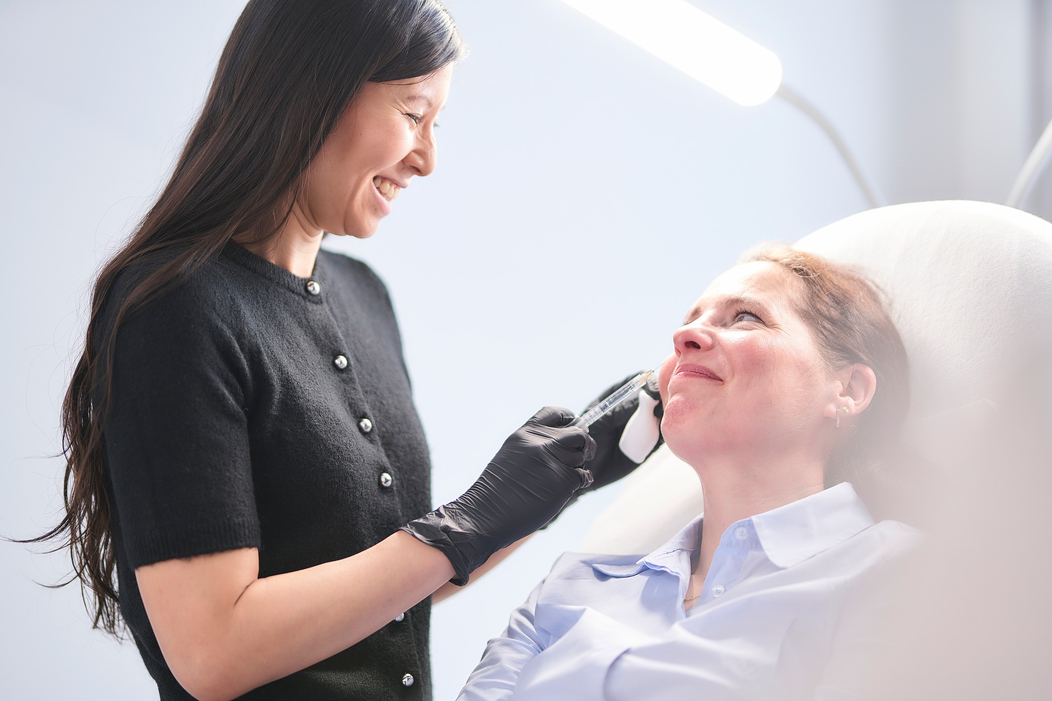 My Linh Aesthetic & Dermatology Facebook ad: Hyaluron - Natürliche Ästhetik vom Profi.
