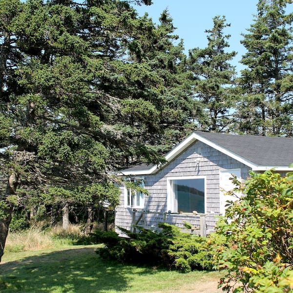 Vrbo Facebook ad