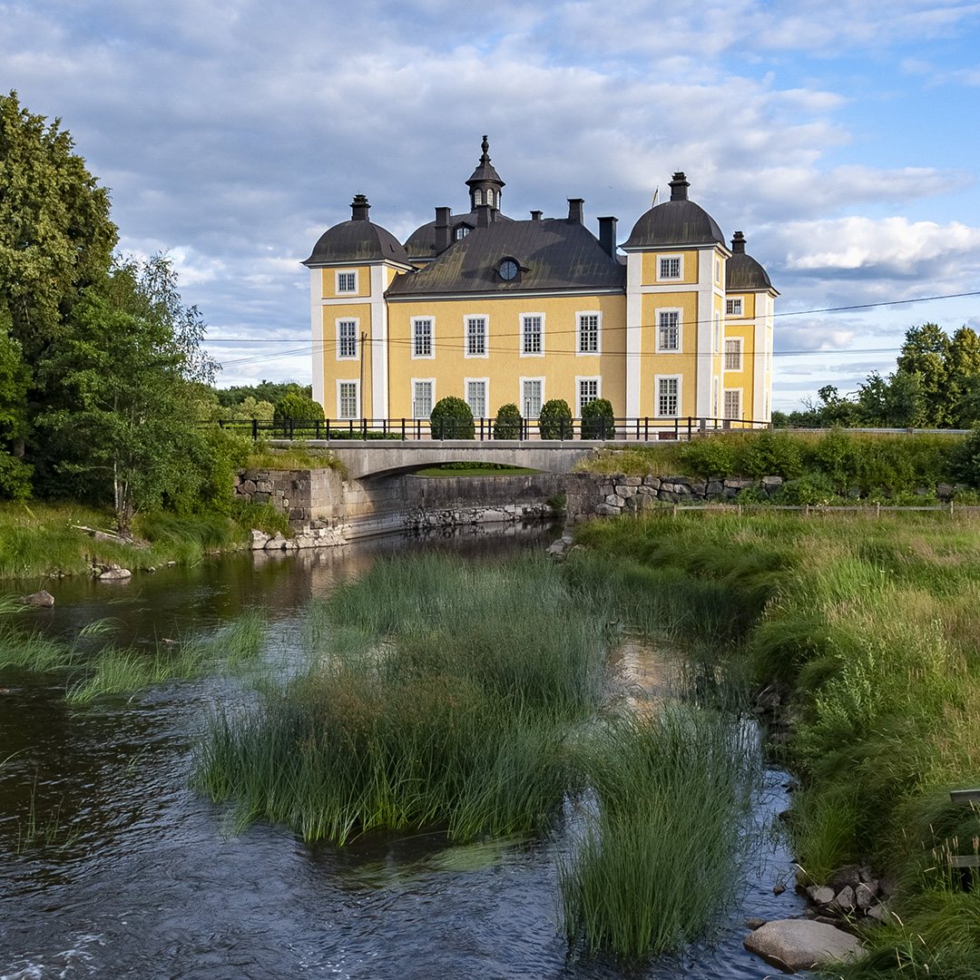 Kungliga Slotten Facebook ad: Under påskens konst- och kulturrunda i Kolbäcksådalen ges…