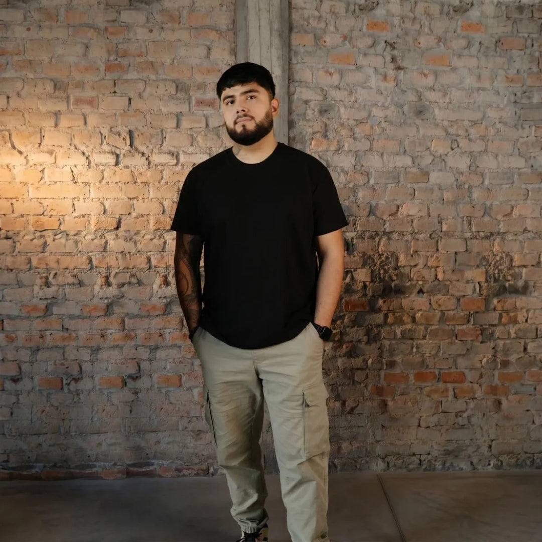 The Black T-Shirt Club Facebook ad